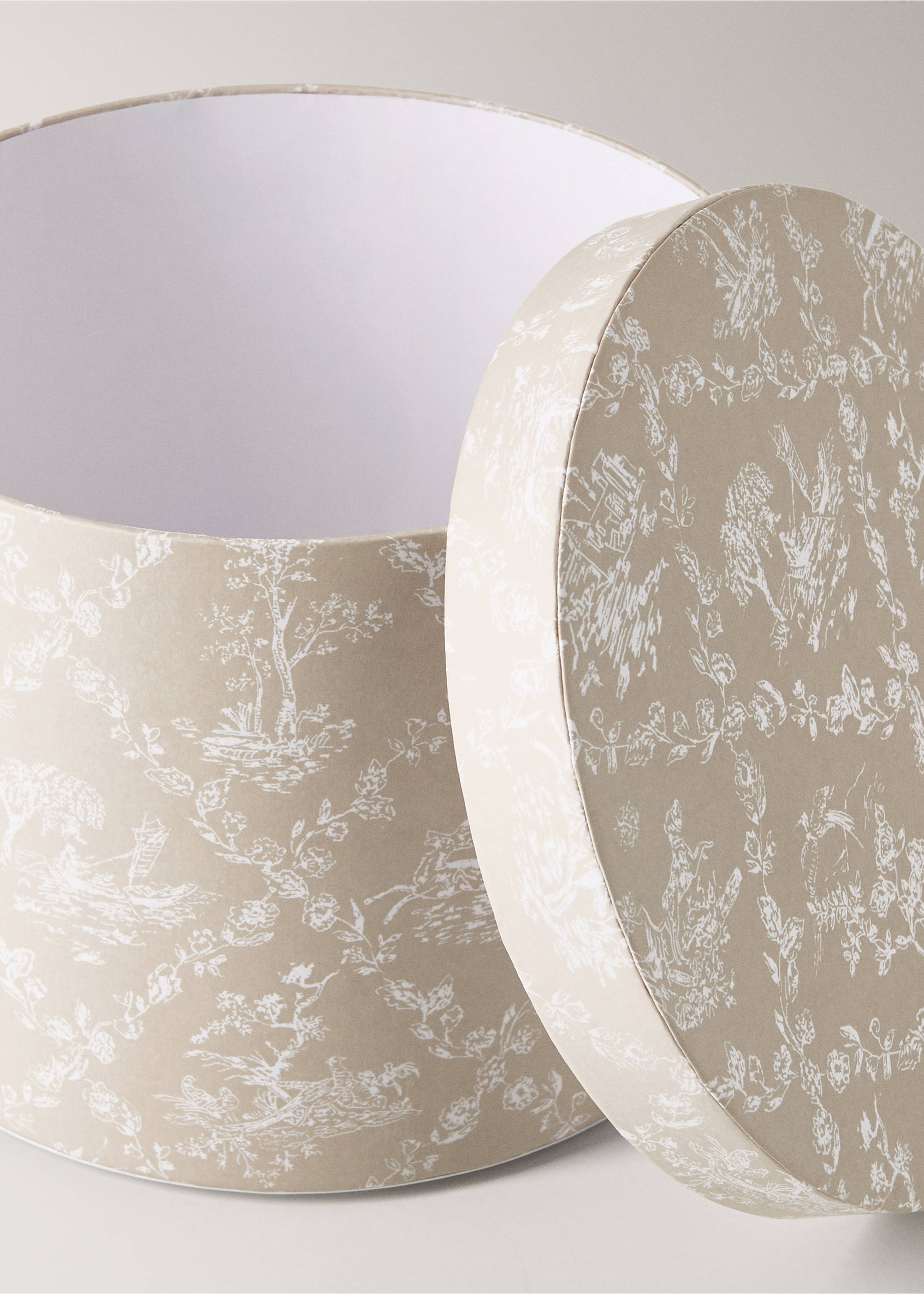 Medium children’s box with print - Details of the article 2, Medium Brown. Ref: 17084438-00.