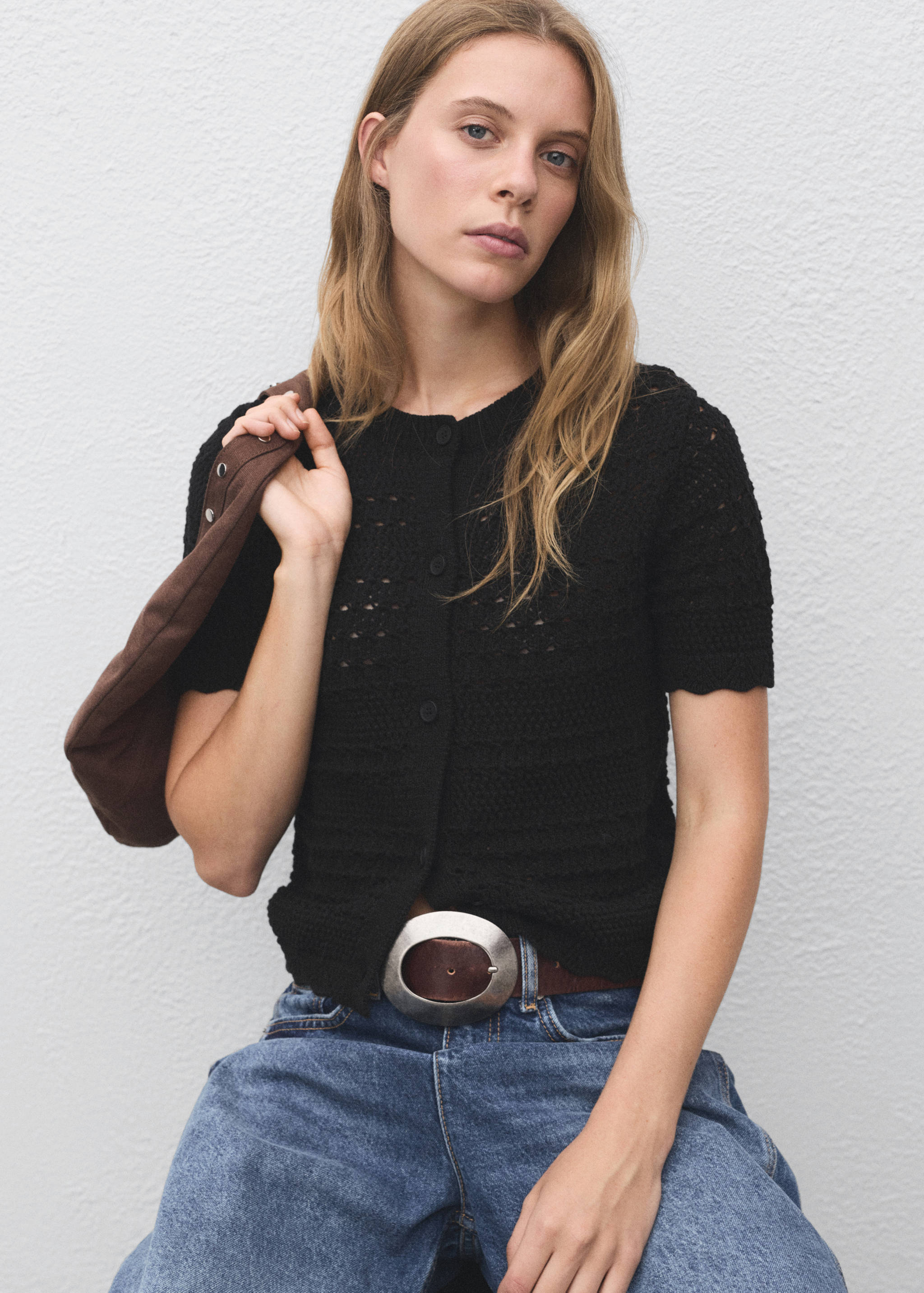 Short-sleeved crochet cardigan - Medium plane