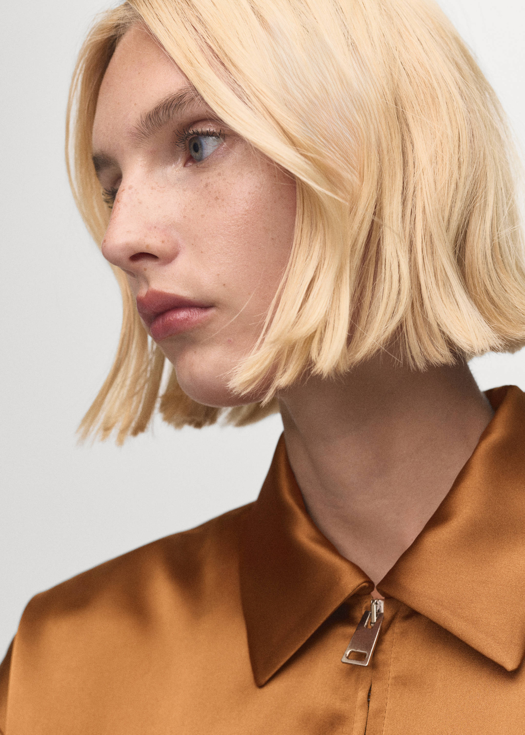 Satin jacket with pockets - Details of the article 1