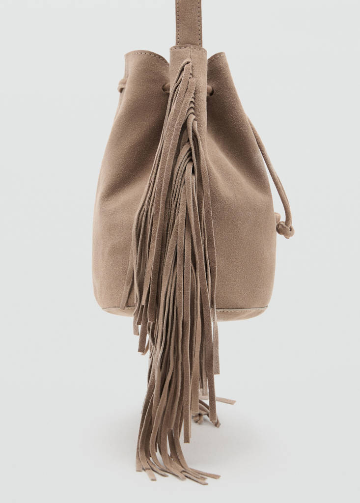 Fringed leather bucket bag — Sand