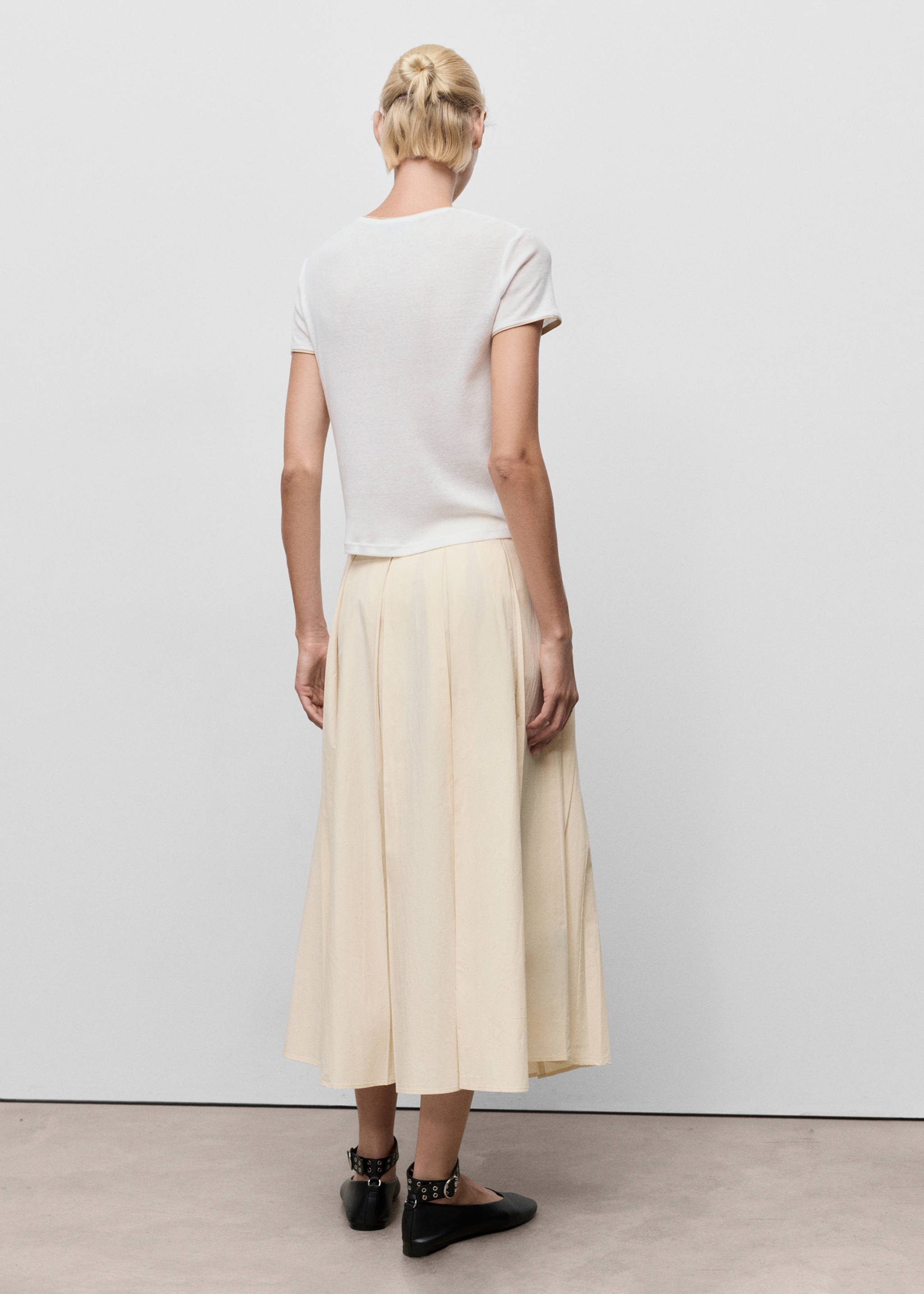 Pleated midi-skirt - Reverse of the article