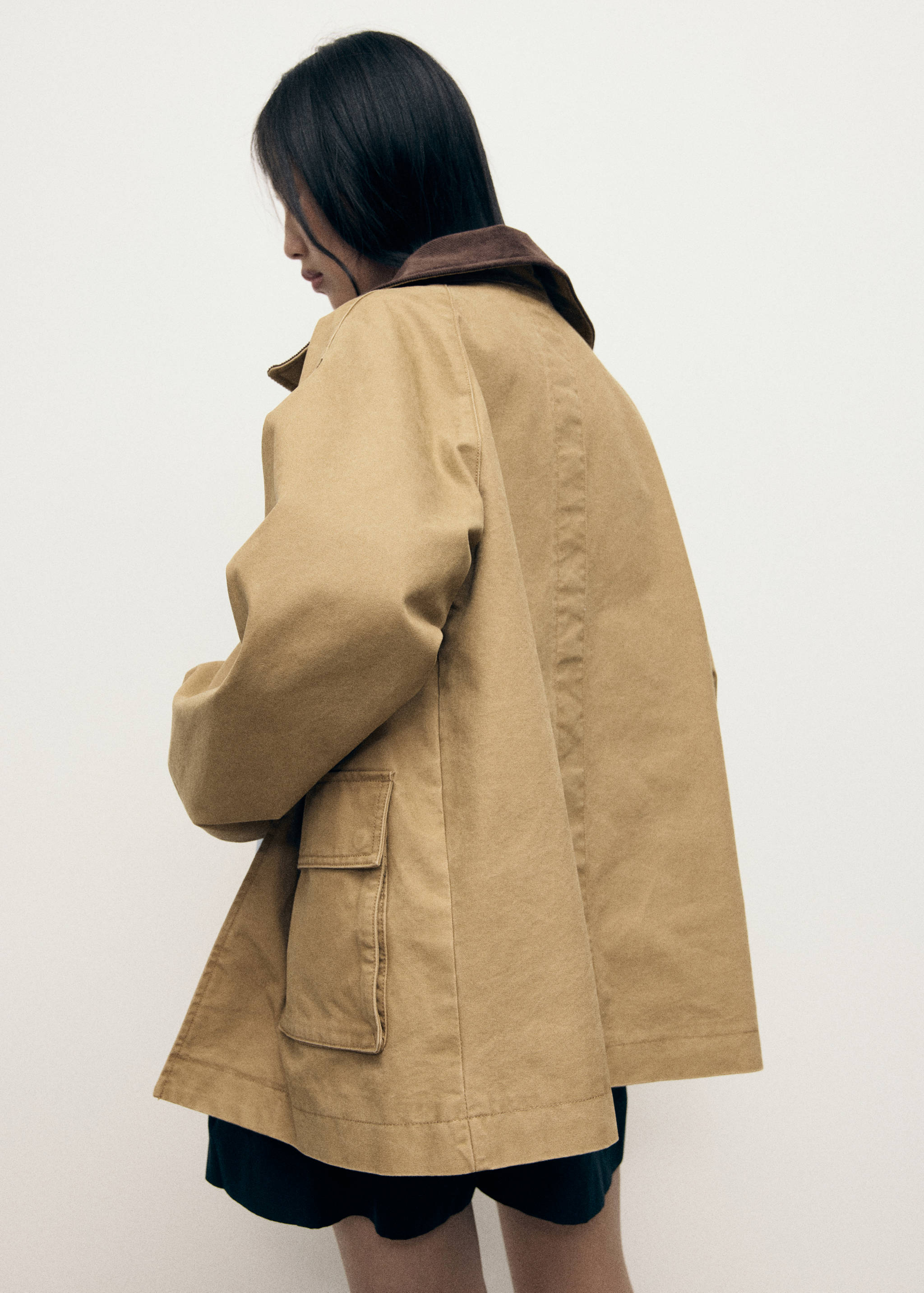 Oversized parka with contrasting collar - Reverse of the article