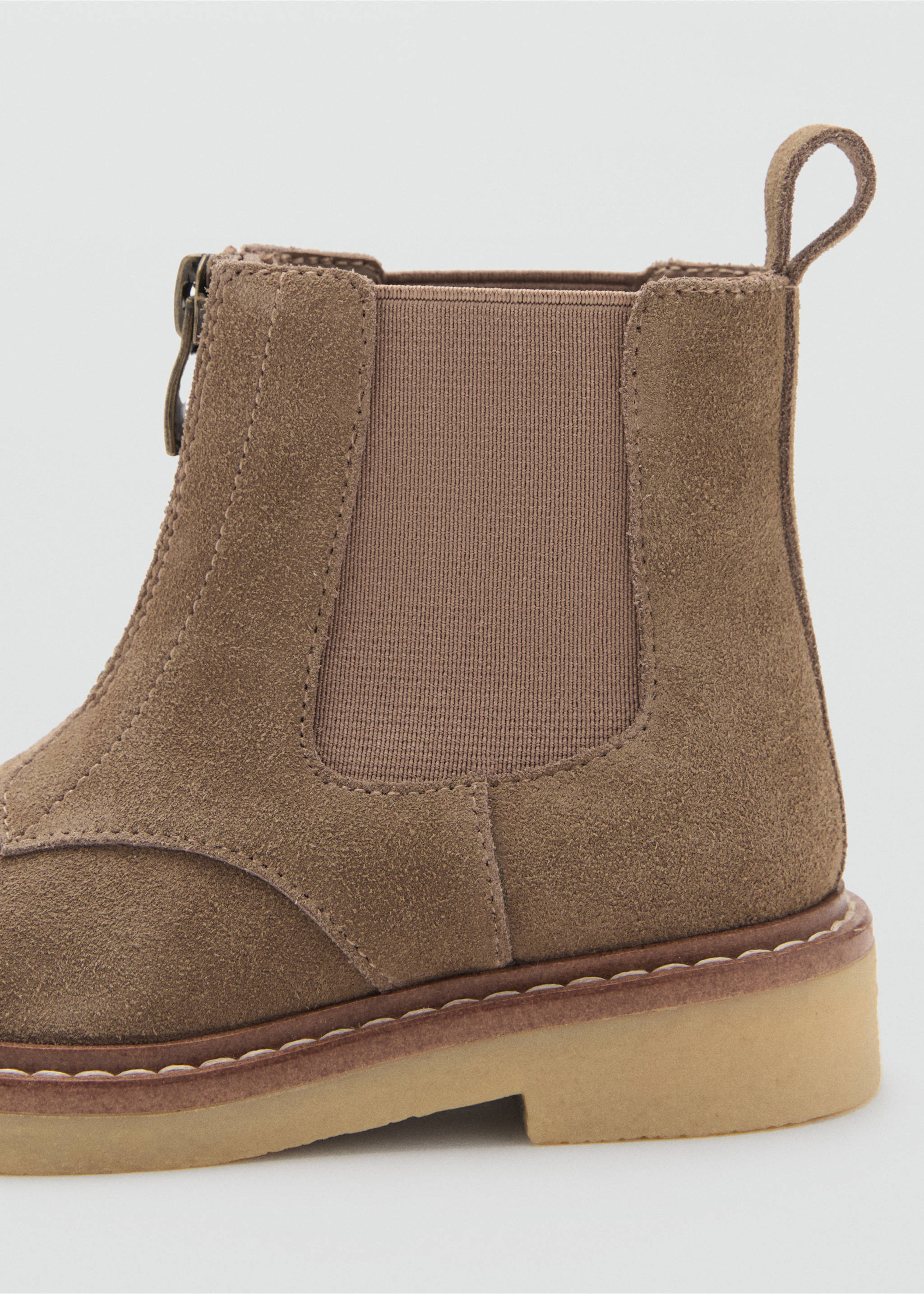 Suede leather ankle boots - Details of the article 2, Medium Brown. Ref: 17085142-00.