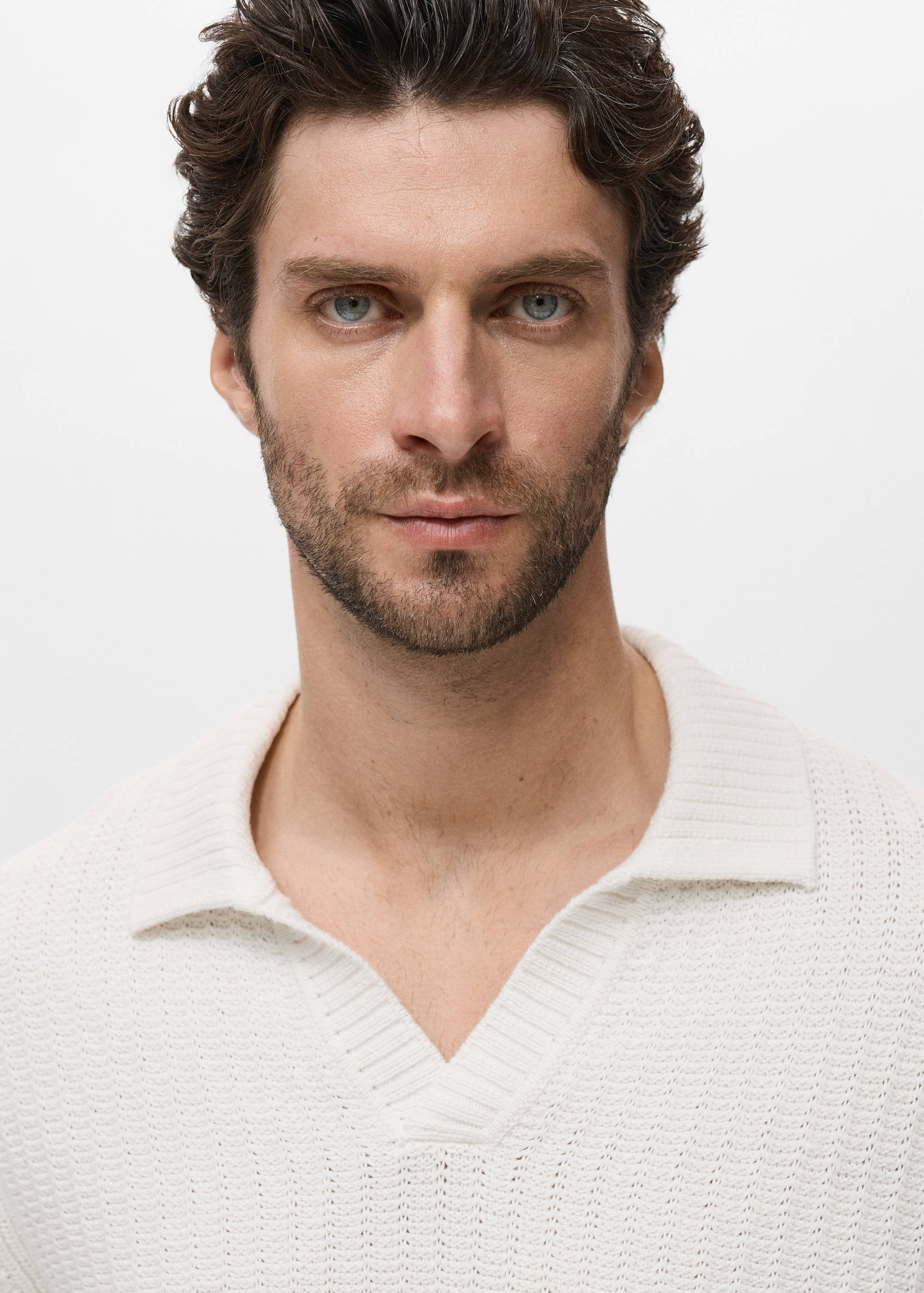 Knitted structured polo sweater - Details of the article 1