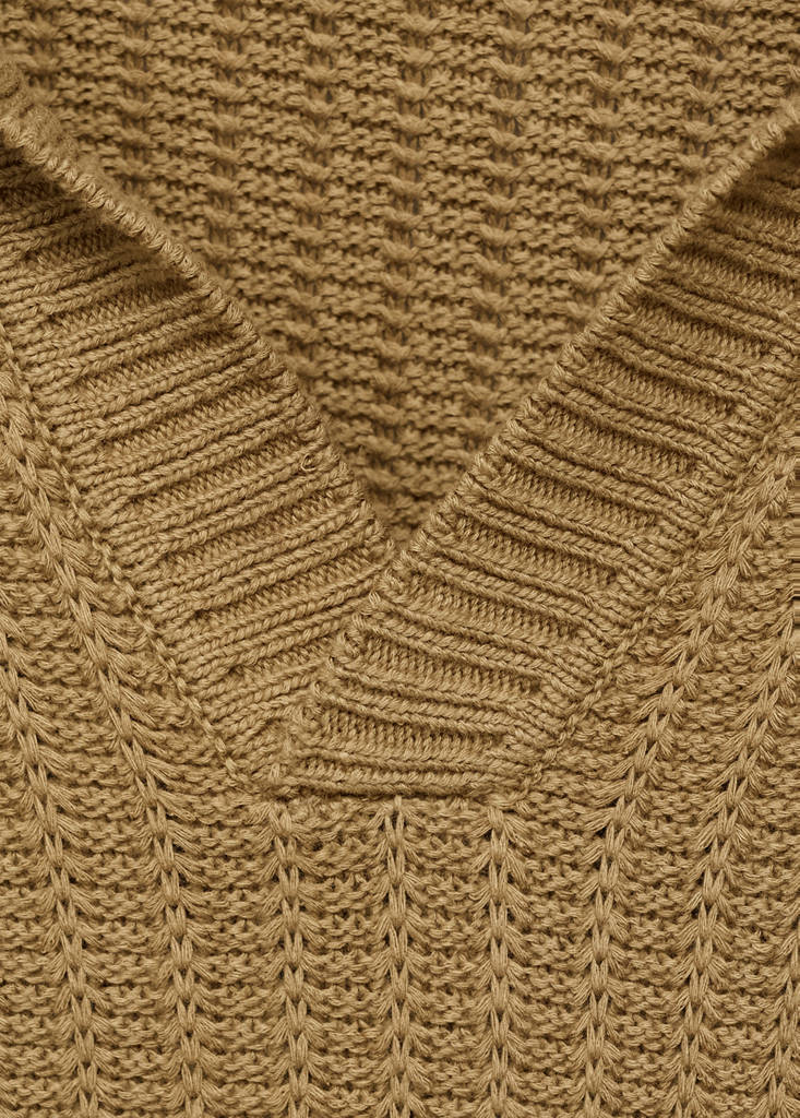 Knitted structured polo sweater — Beige