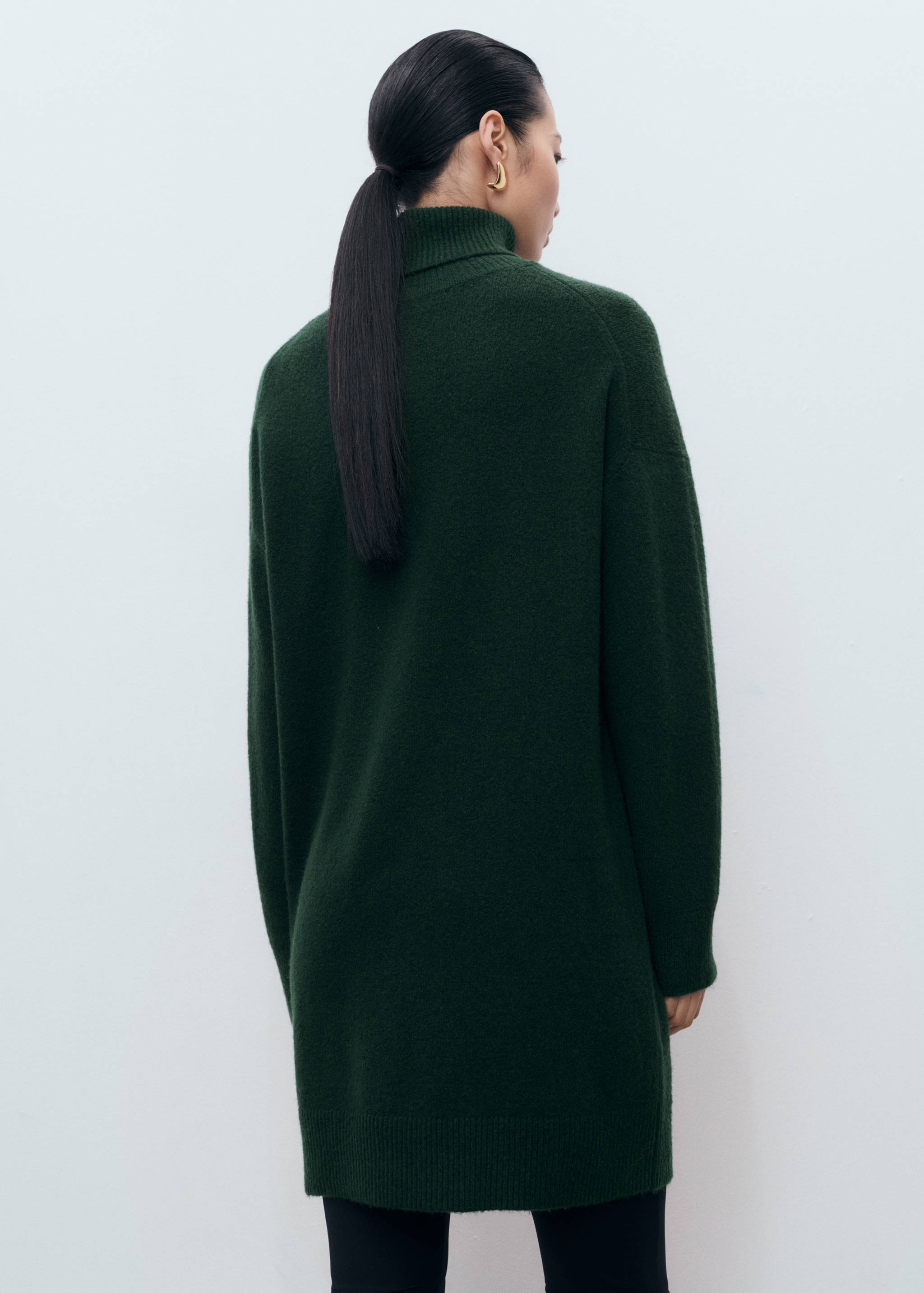 Gebreide jurk met col - Achterkant van het artikel