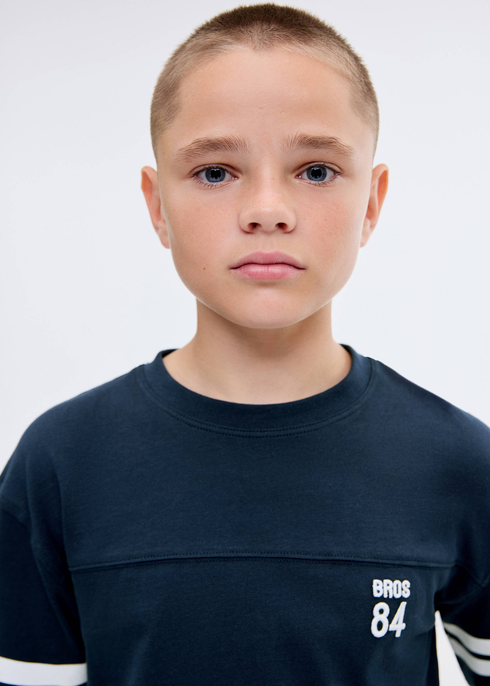 Embroidered printed T-shirt - Details of the article 1