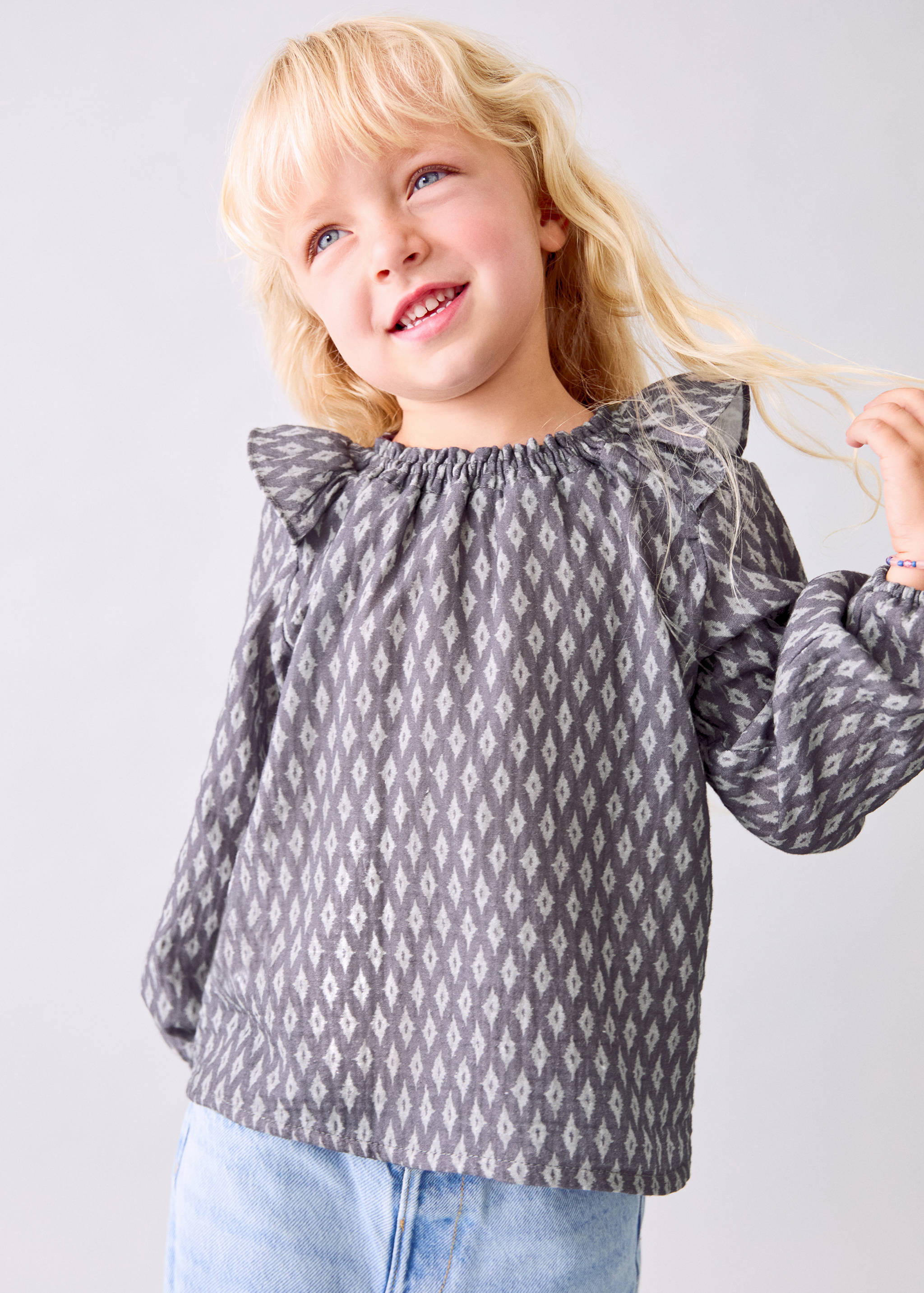 Cotton blouse with ethnic print - General plane