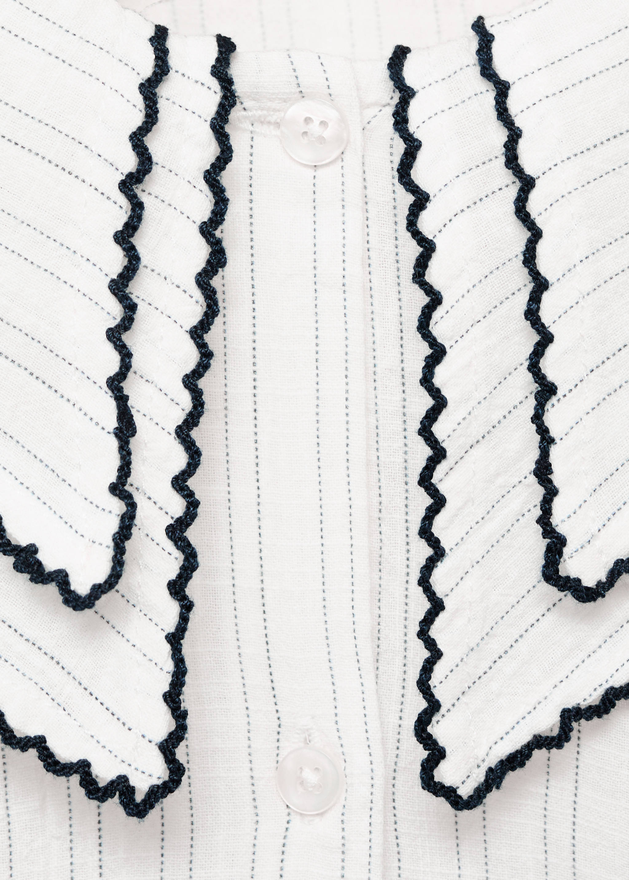 Striped blouse with Peter Pan collar - Details of the article 8