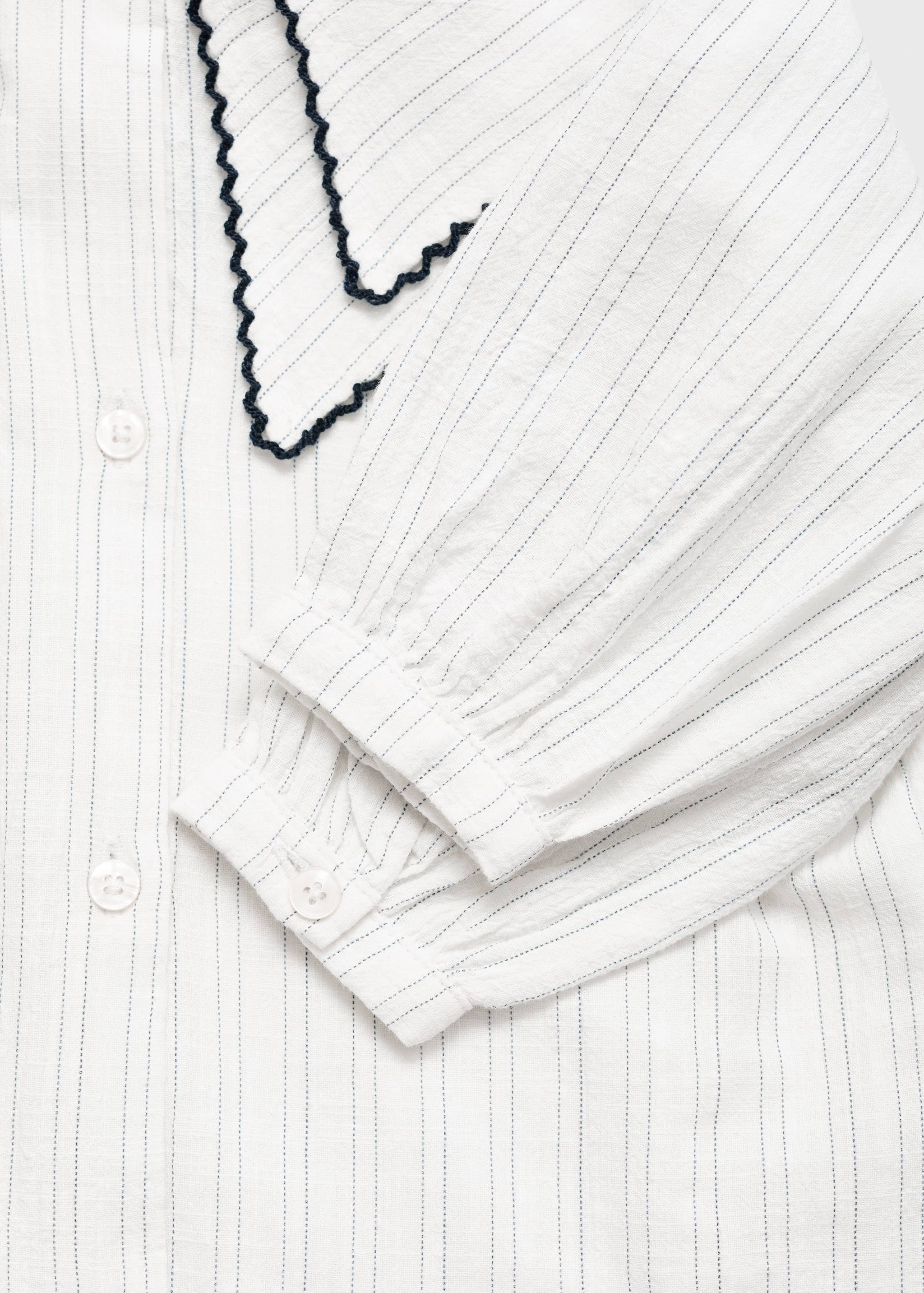 Striped blouse with Peter Pan collar - Details of the article 0