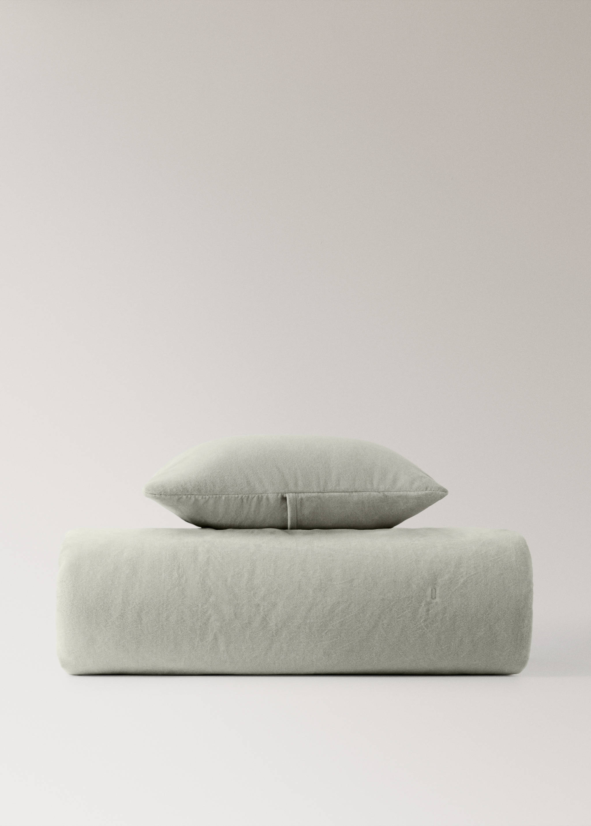 Garment-dyed velvet cotton bedspread for cot - Details of the article 4