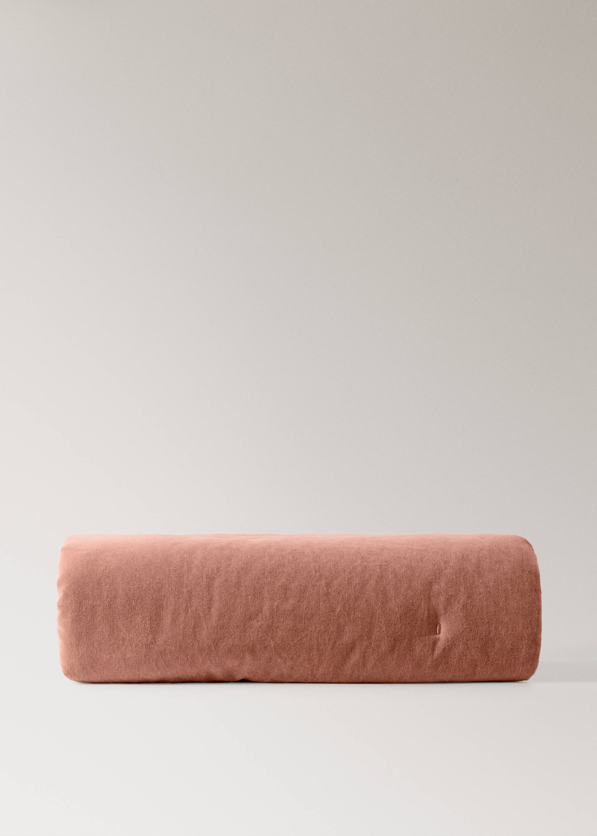 Garment-dyed velvet cotton bedspread for cot - Article without model