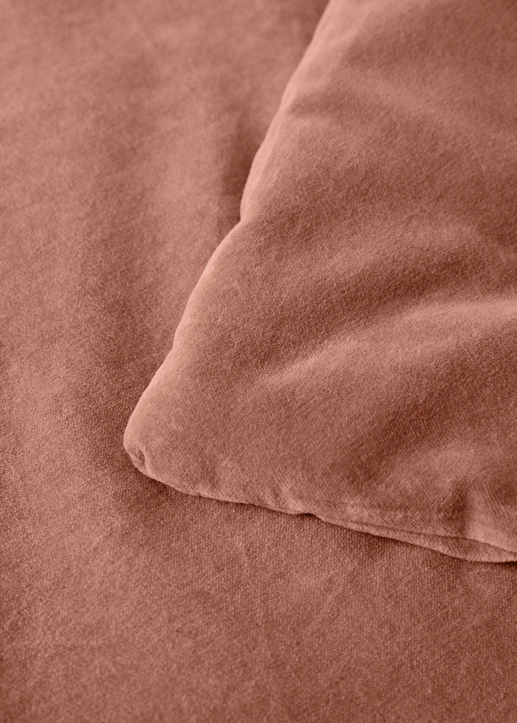 Garment-dyed velvet cotton bedspread for cot - Details of the article 2