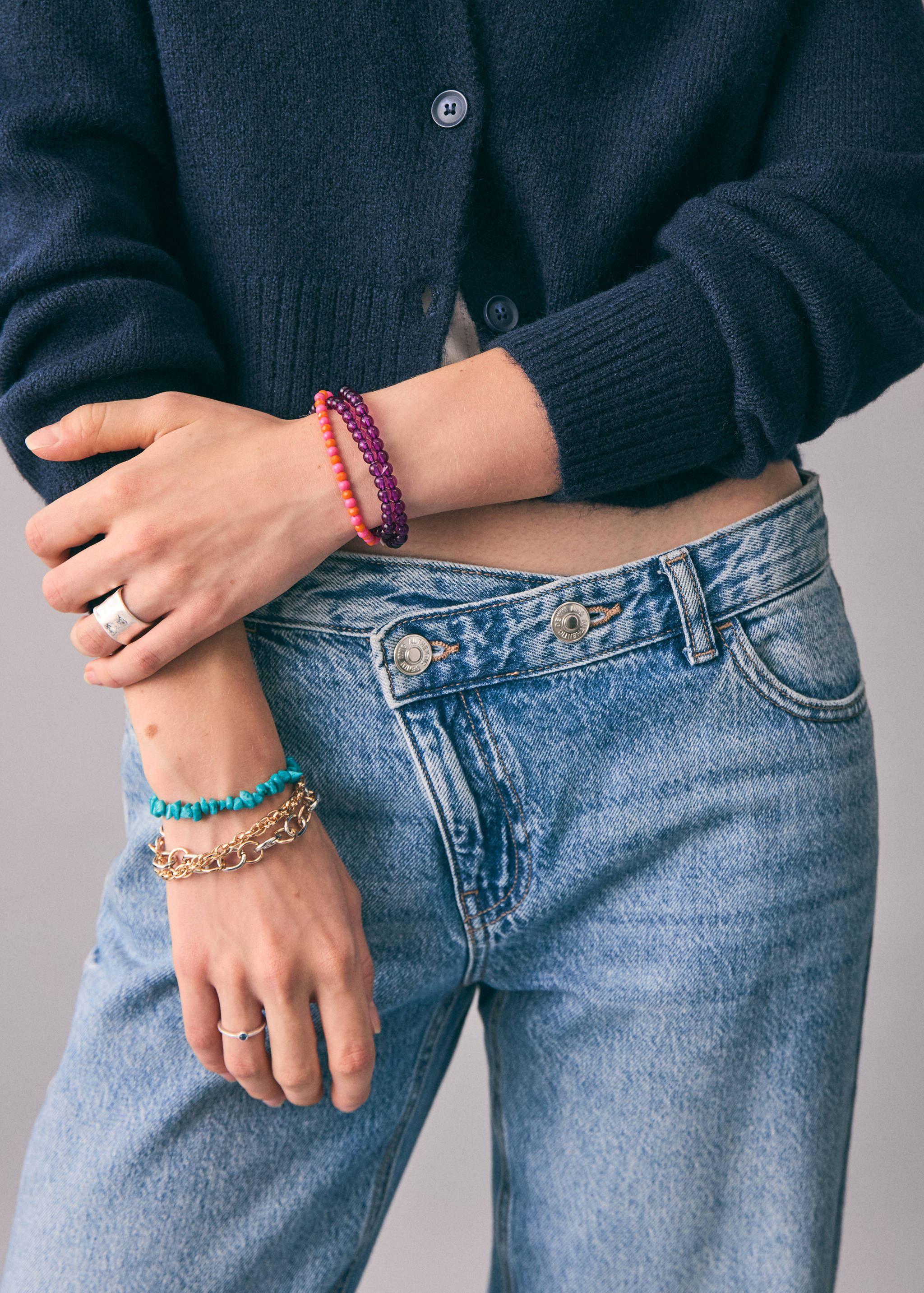 Cross-waist jeans - Details of the article 6