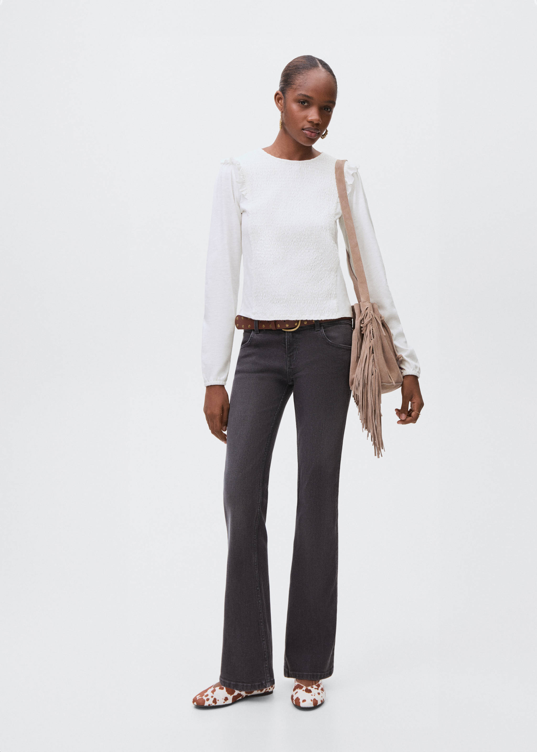 Koszulka marszczona z falbankami - Plan ogólny