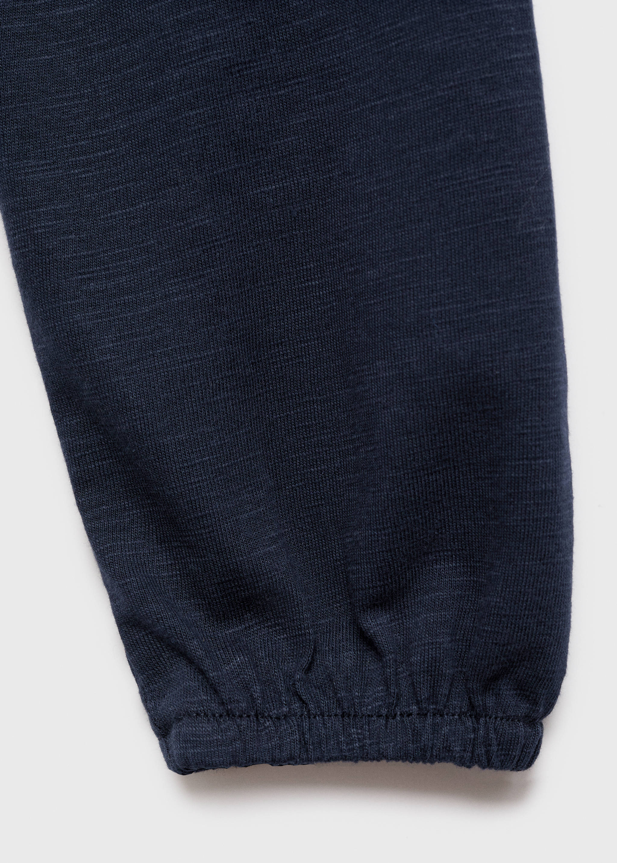 T-skjorte med rysjer og volanger - Artikkeldetalj 0