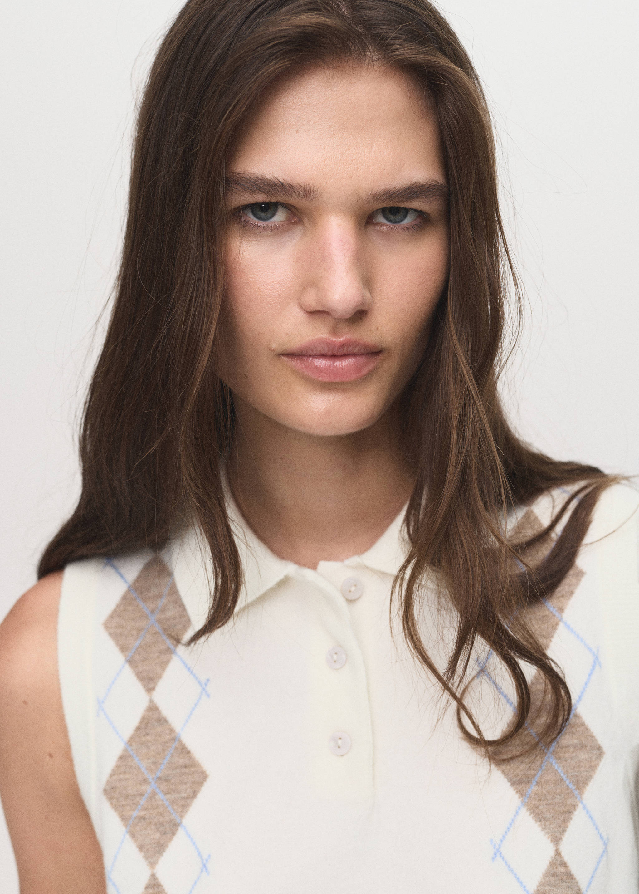 Argyle polo neck gilet - Details of the article 1