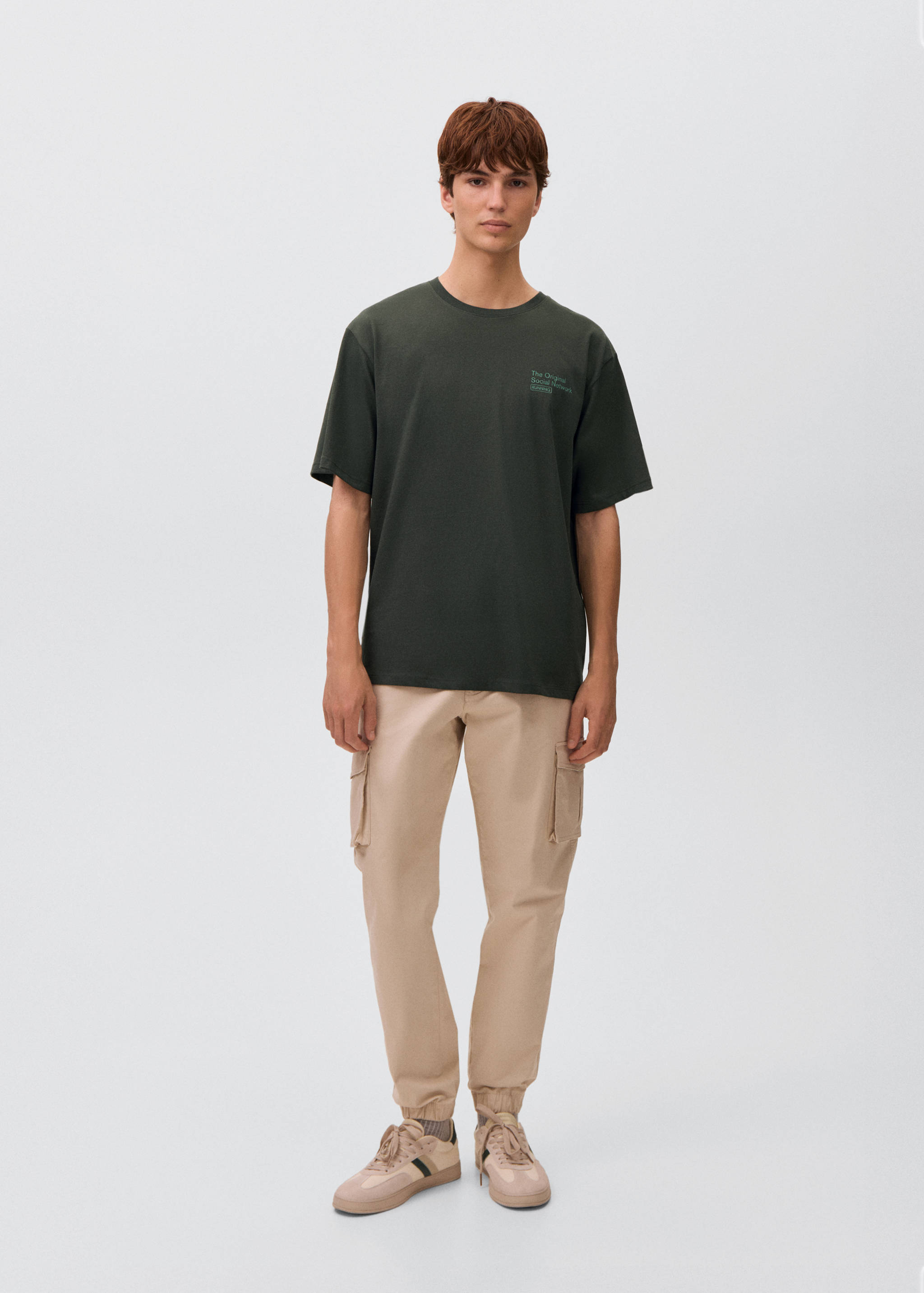 Хлопковая футболка с принтом - Общий план