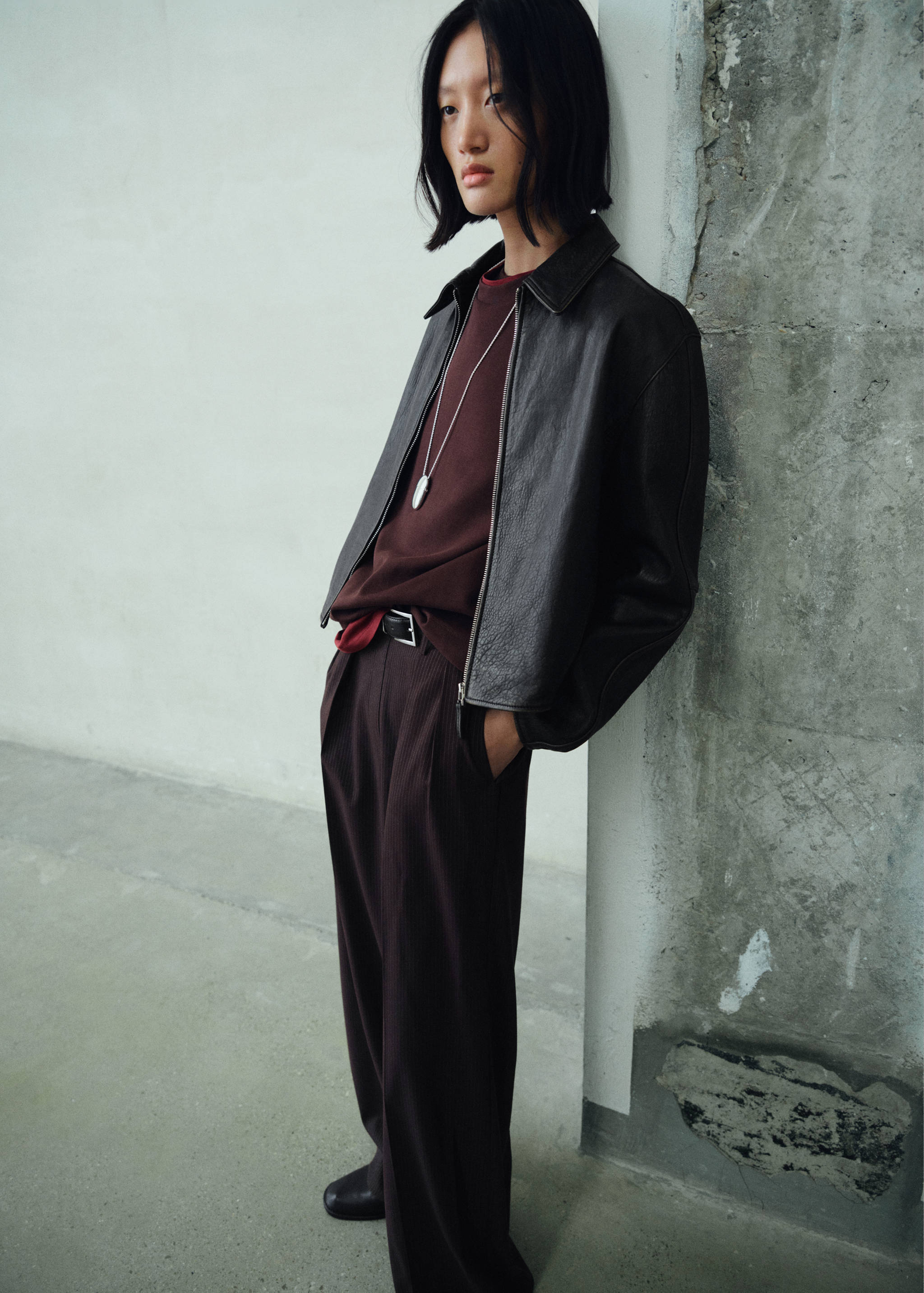 Lapels leather jacket - General plane