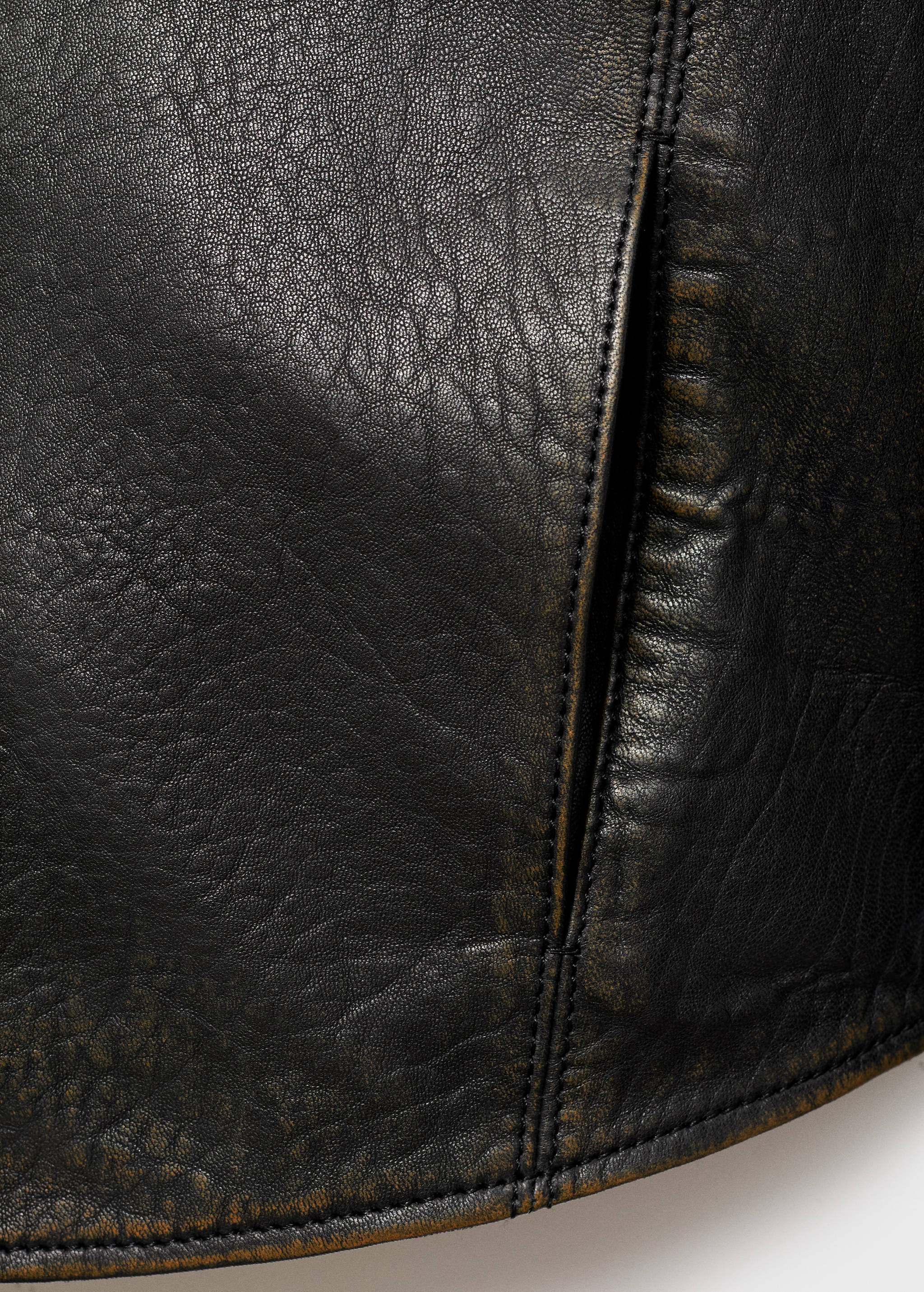 Lapels leather jacket - Details of the article 0