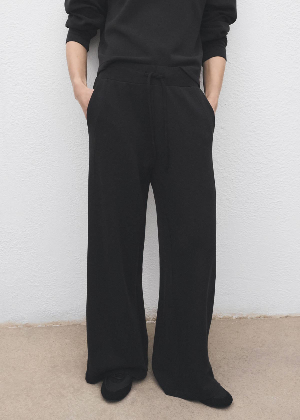 Drawstring jogger trousers — Black
