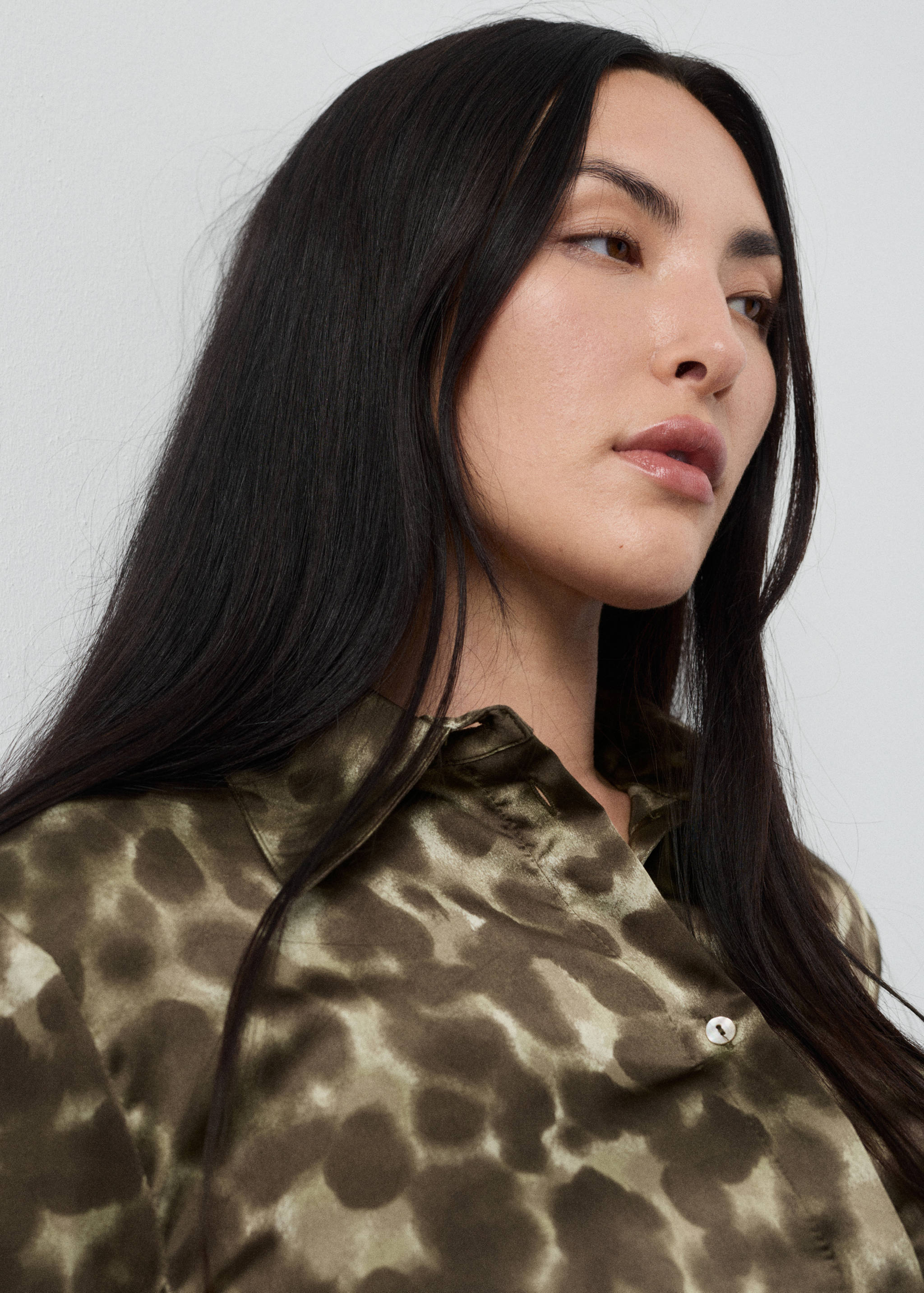 Satin print shirt - Details of the article 4