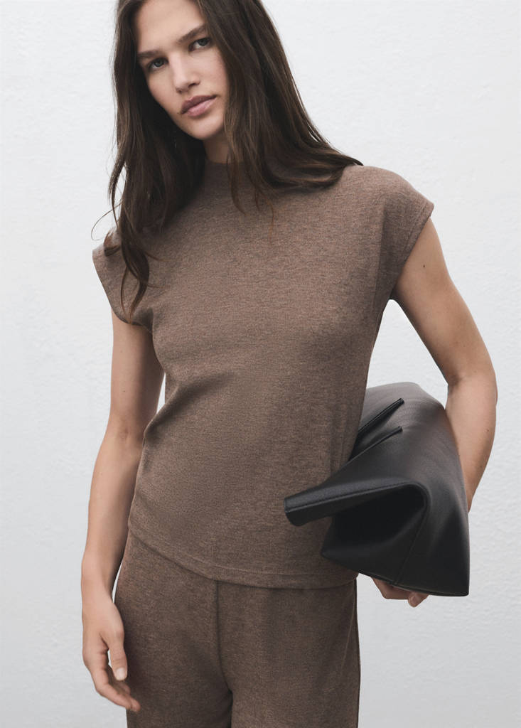 High collar T-shirt — Medium Brown