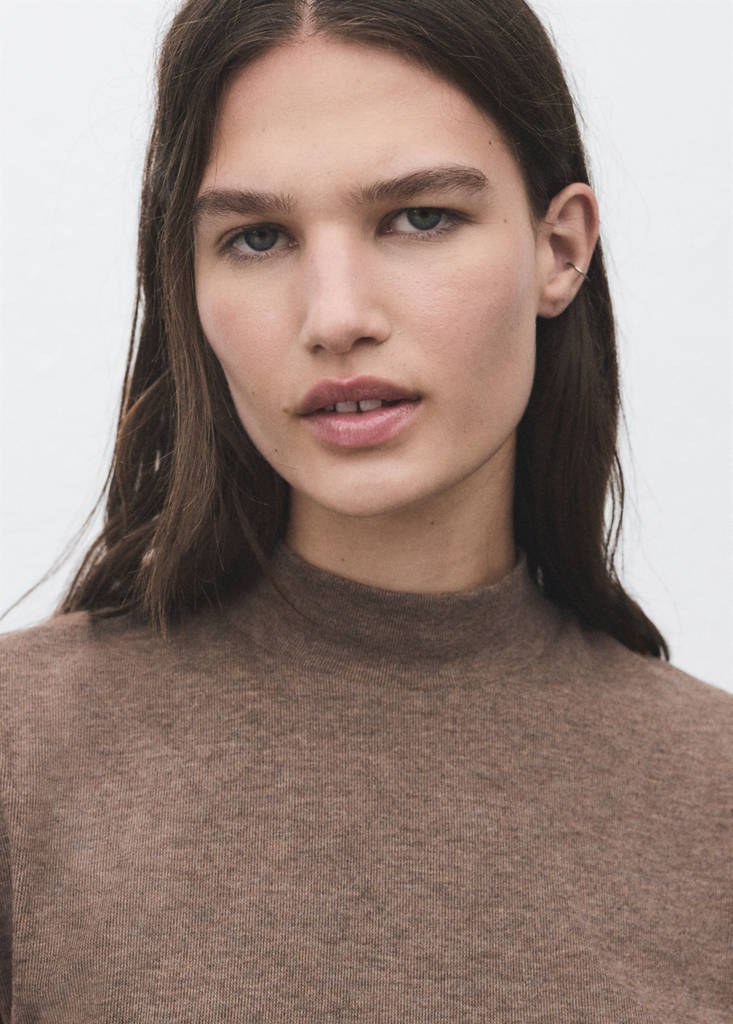High collar T-shirt — Medium Brown