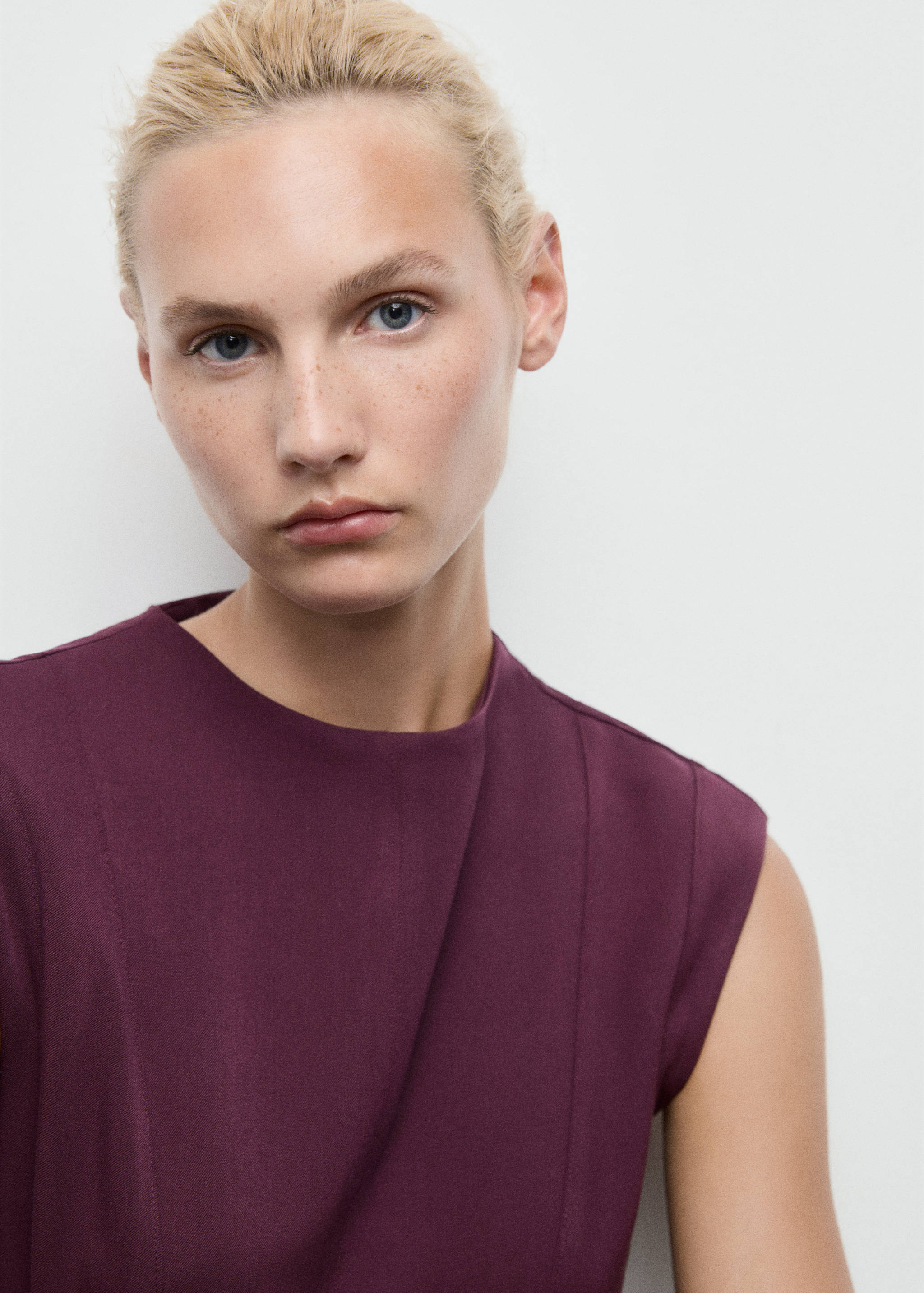 A-line dress with seams - Details of the article 1