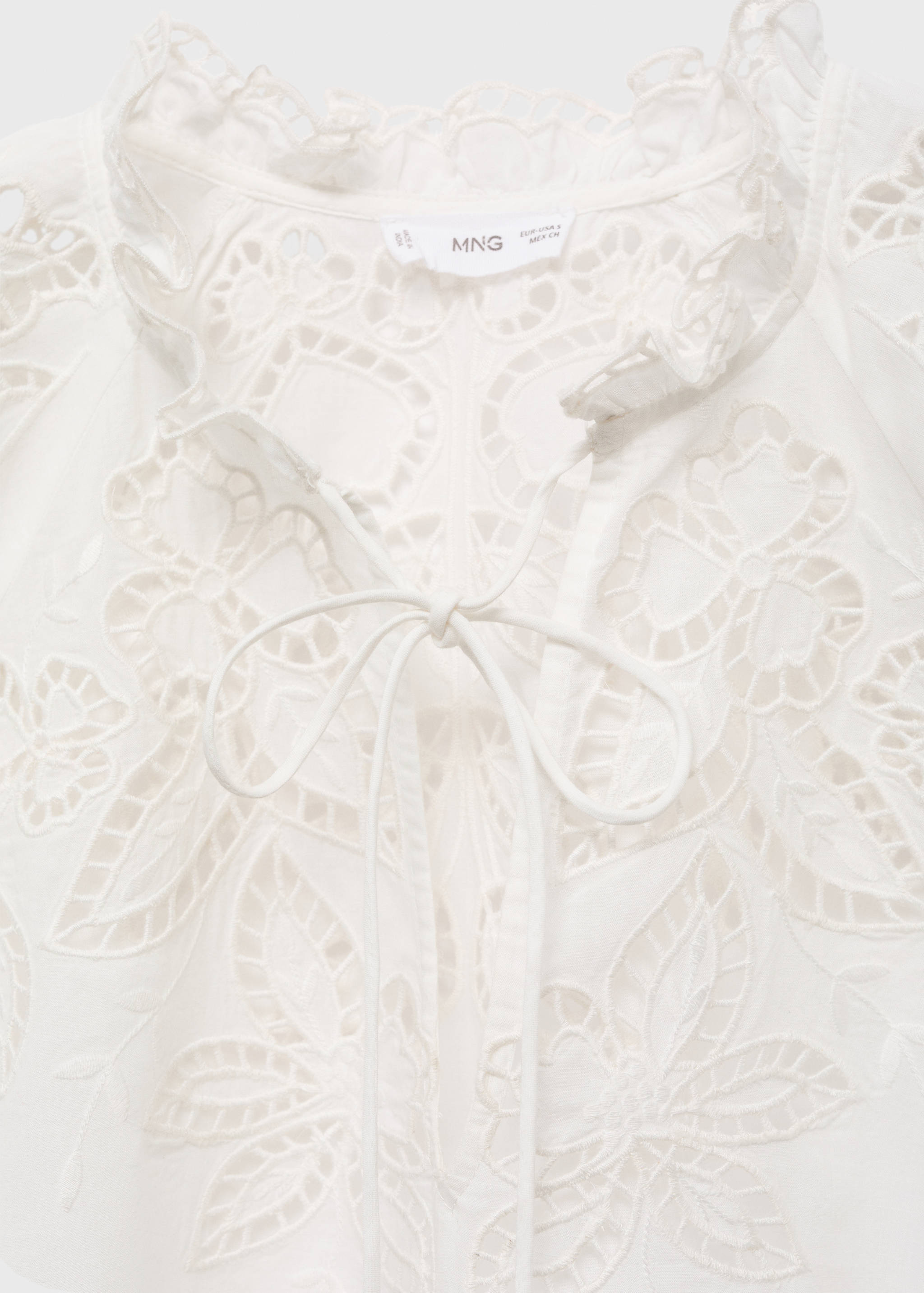 Embroidered blouse with bows - Details of the article 8
