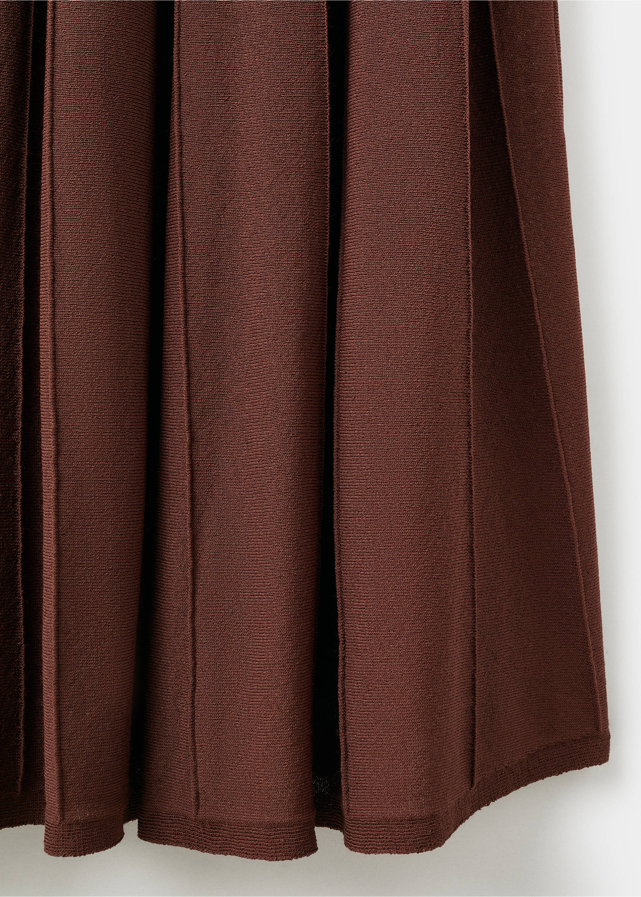 Knitted long skirt with seam detail - Details of the article 0, Brown. Ref: 17085823-00.