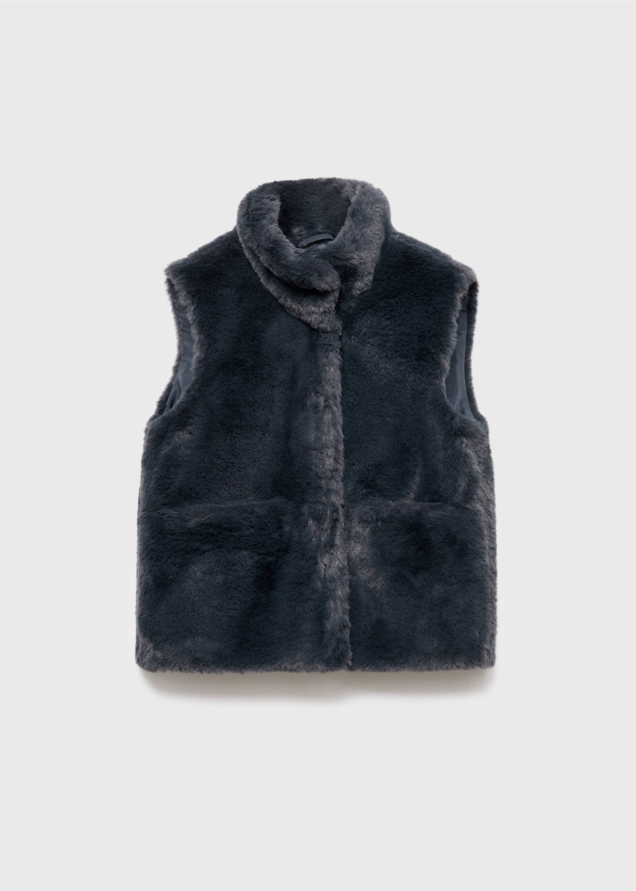 Gilet imitation fourrure - Article sans modèle, Gris anthracite. Ref: 17085971-00.