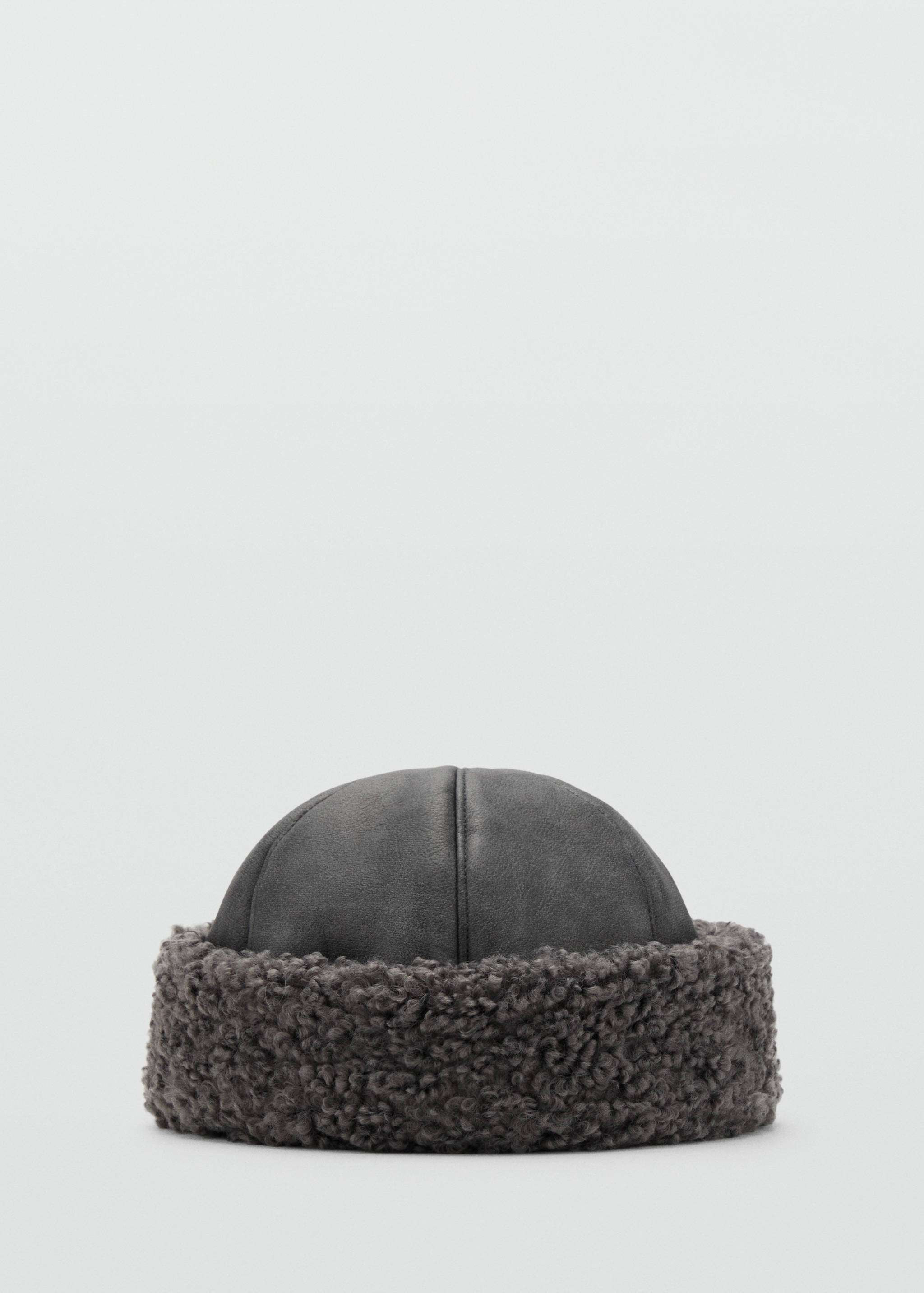 Shearling-effect hat - Article without model