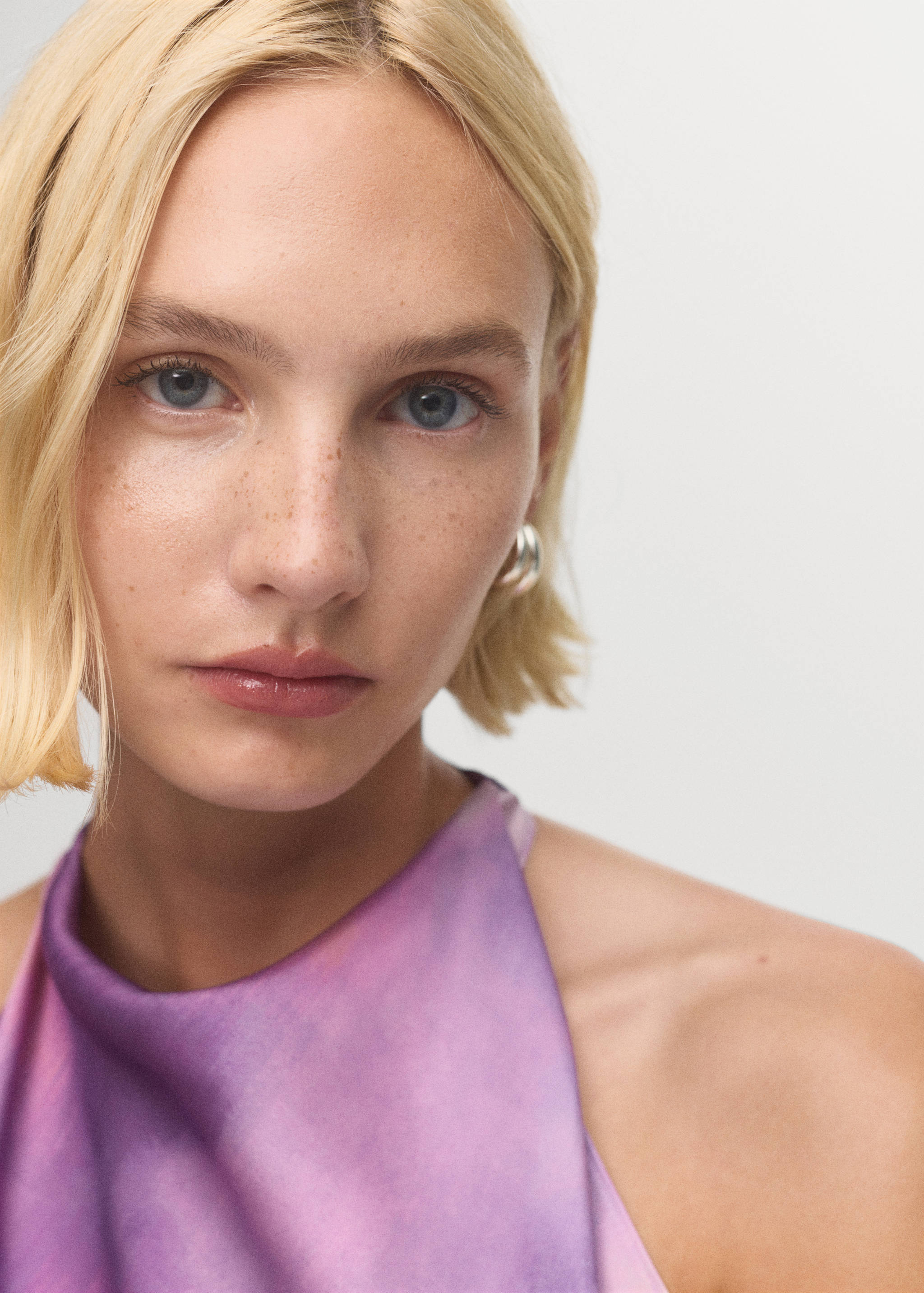 Tie-dye blouse with foulard - Details of the article 1