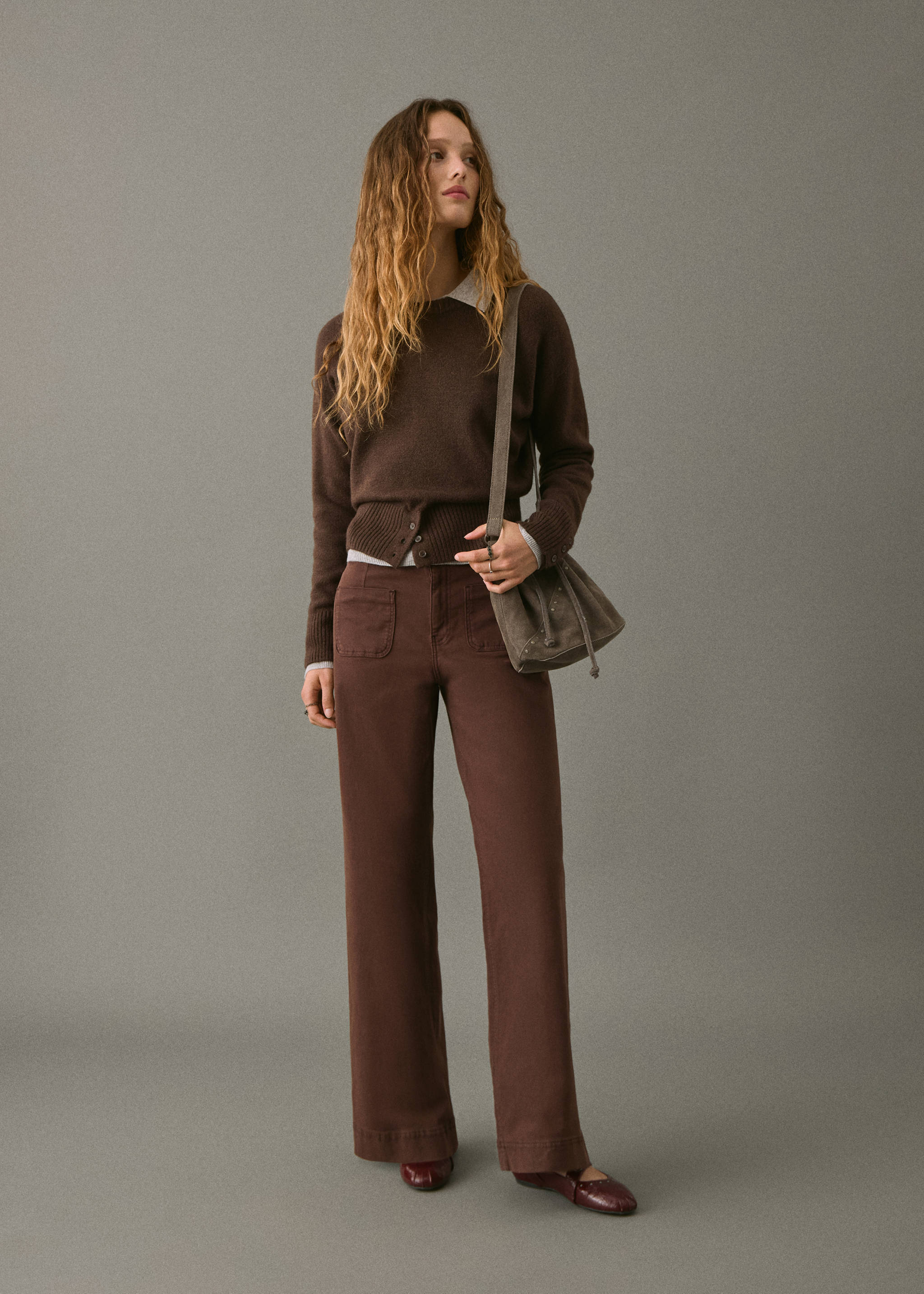 Blugi wide-leg cu buzunare - Plan general