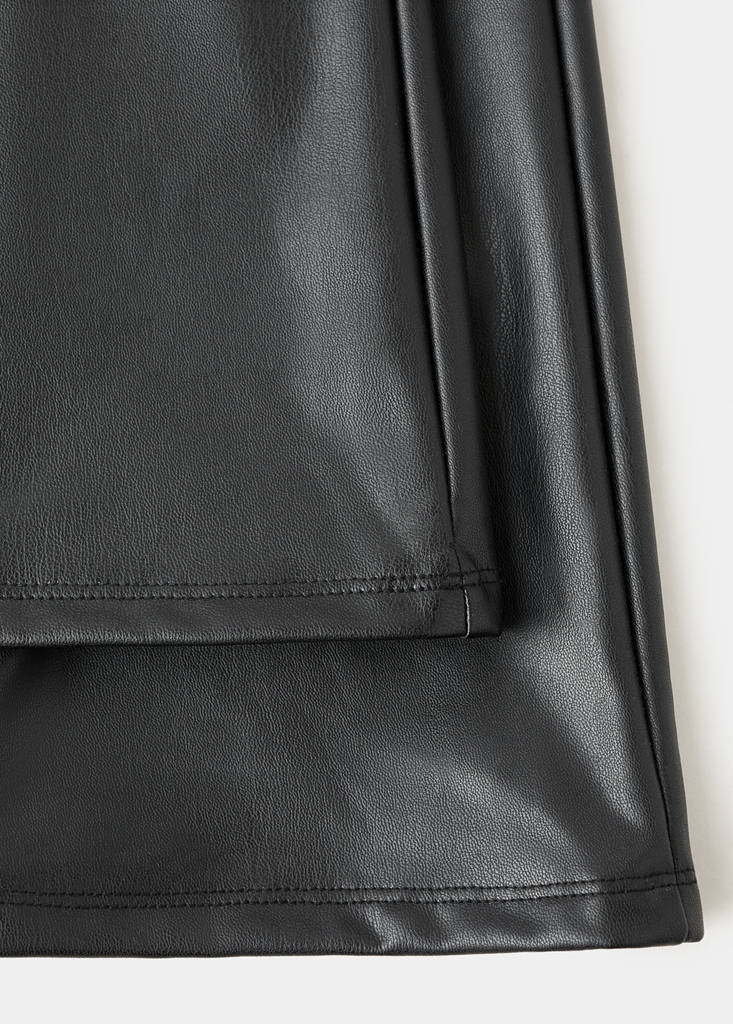 Faux-leather leggings — Black