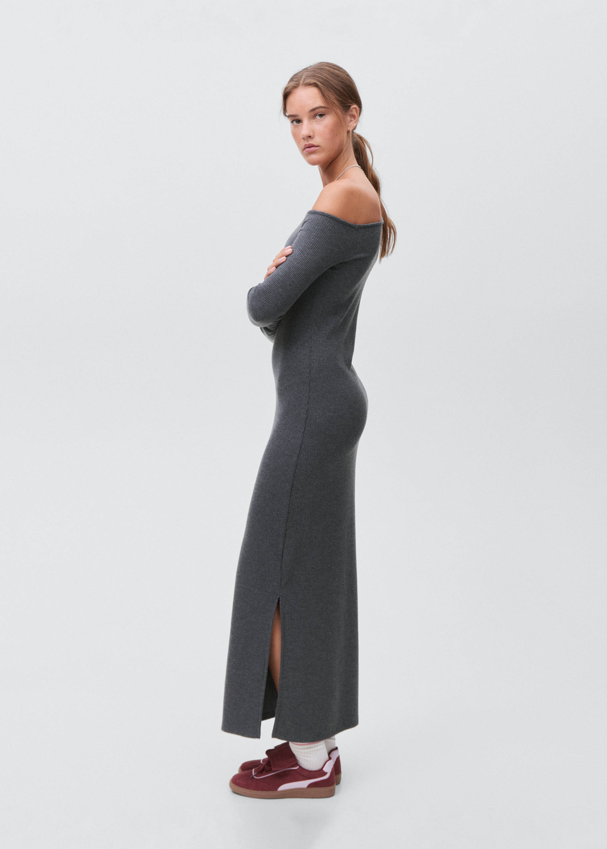 Long dress with cut-out - General plane