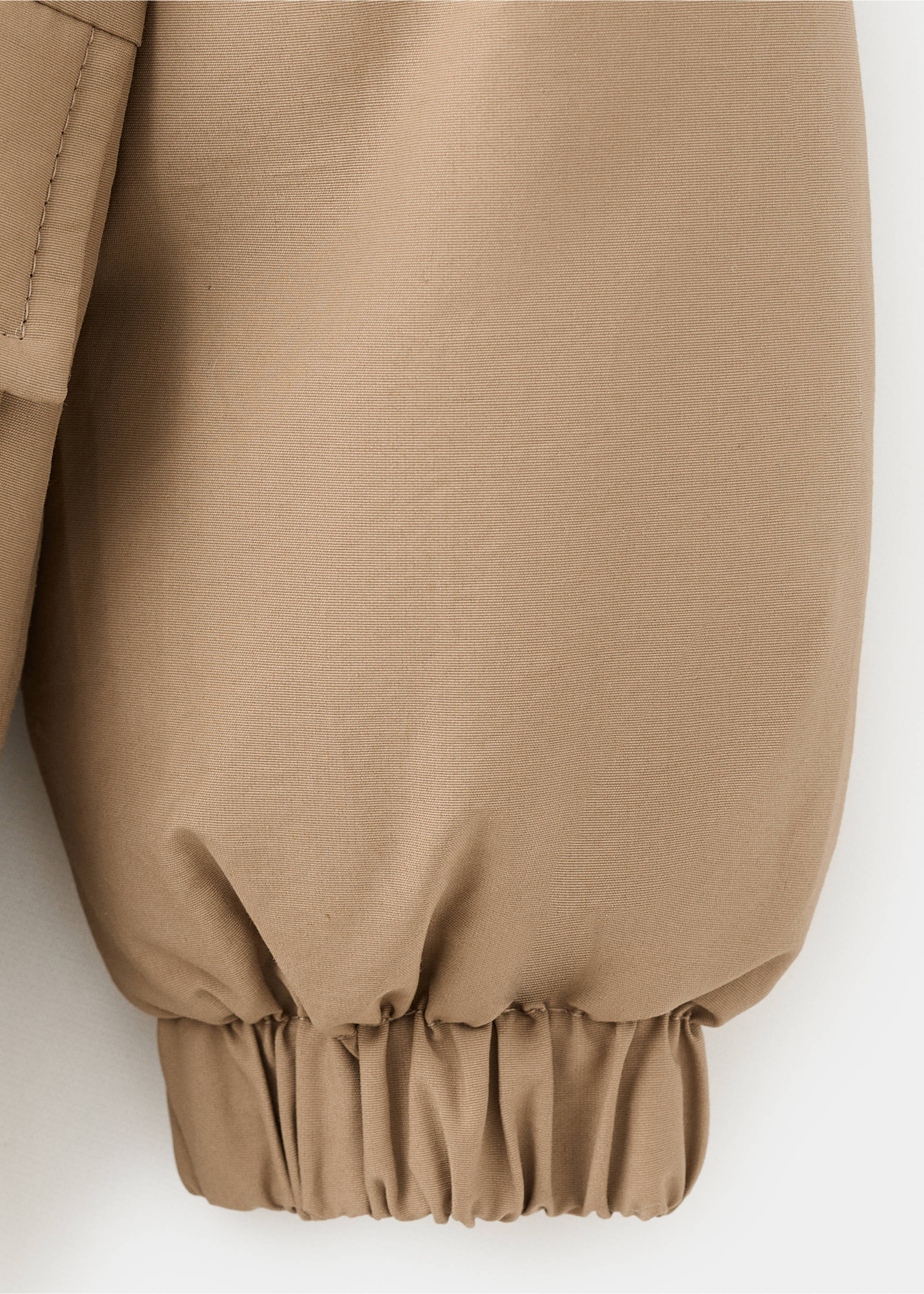 Anorak capucha pelo - Detalle del artículo 0, Caramelo. Ref: 17086342-00.
