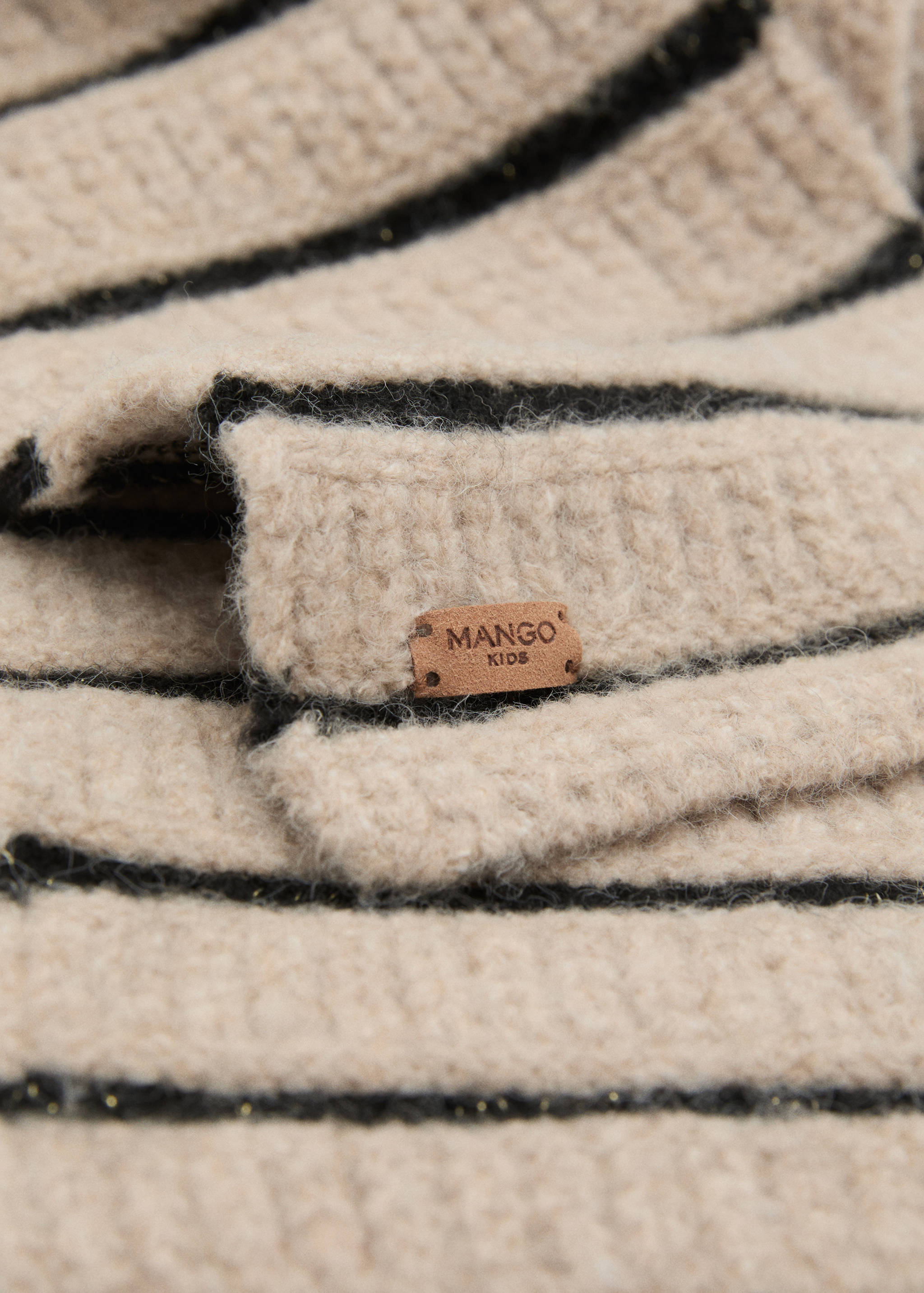 Striped knit scarf - Details of the article 1