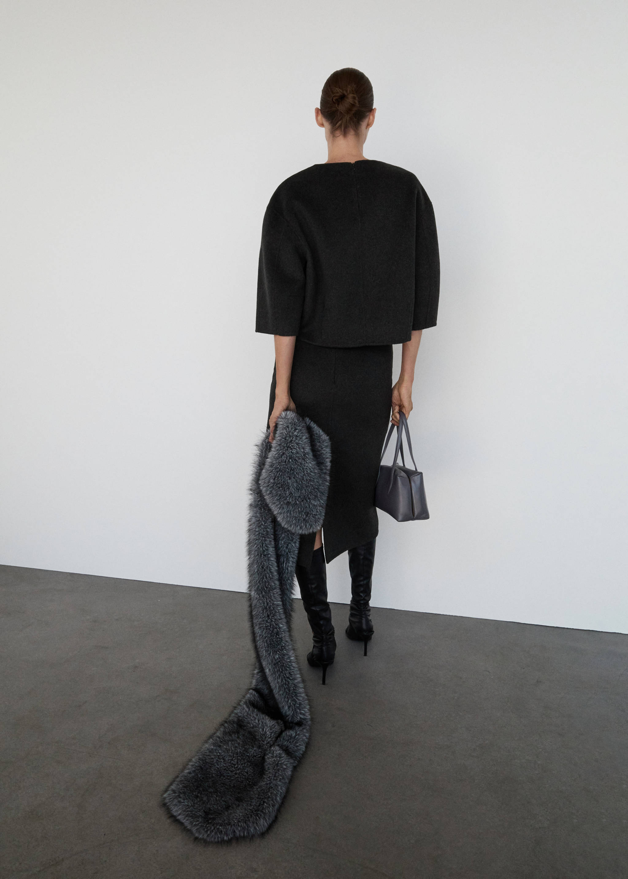 Wool top with three-quarter sleeve - Reverse of the article