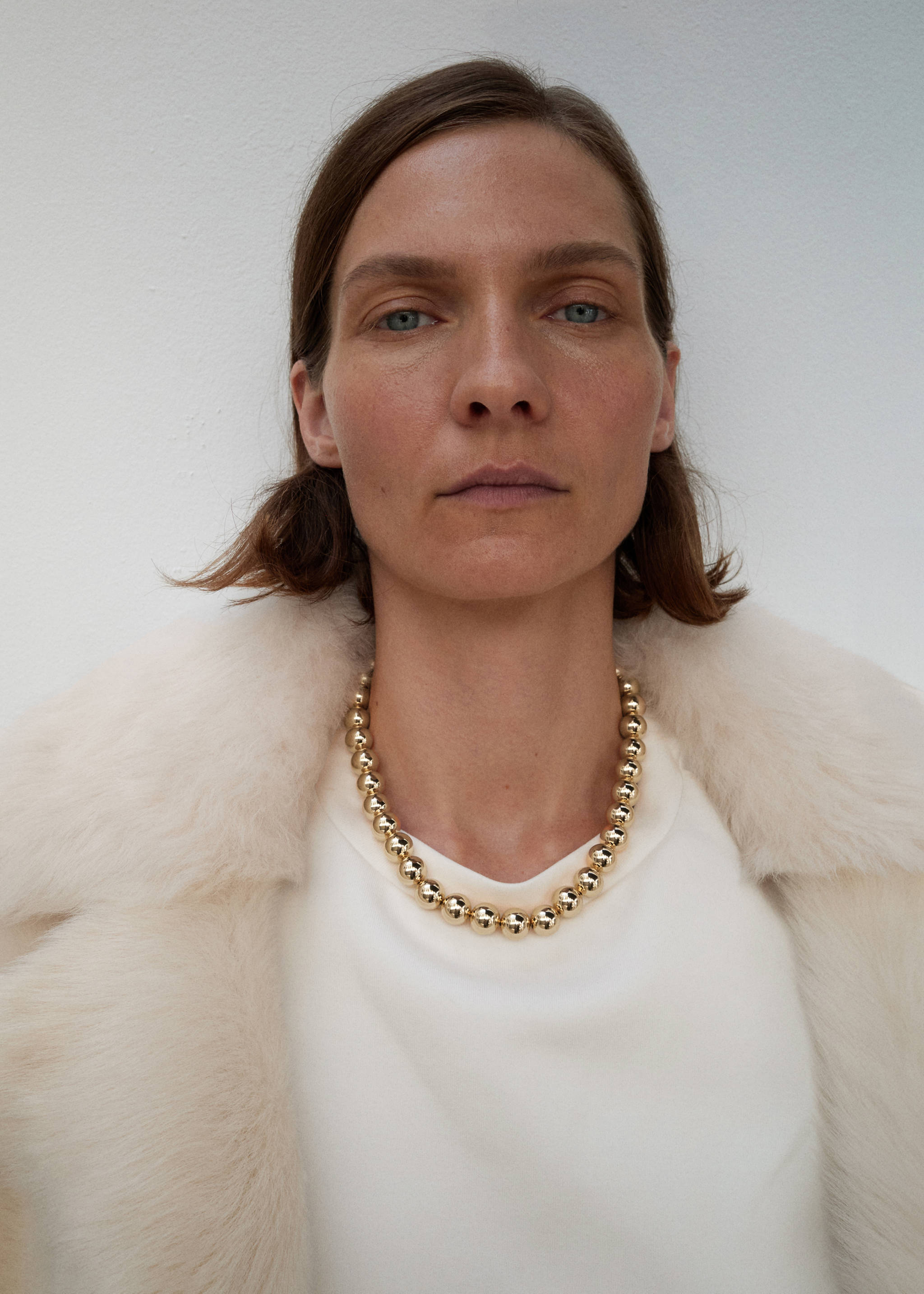 Halsband med metallkulor - Allmän bild