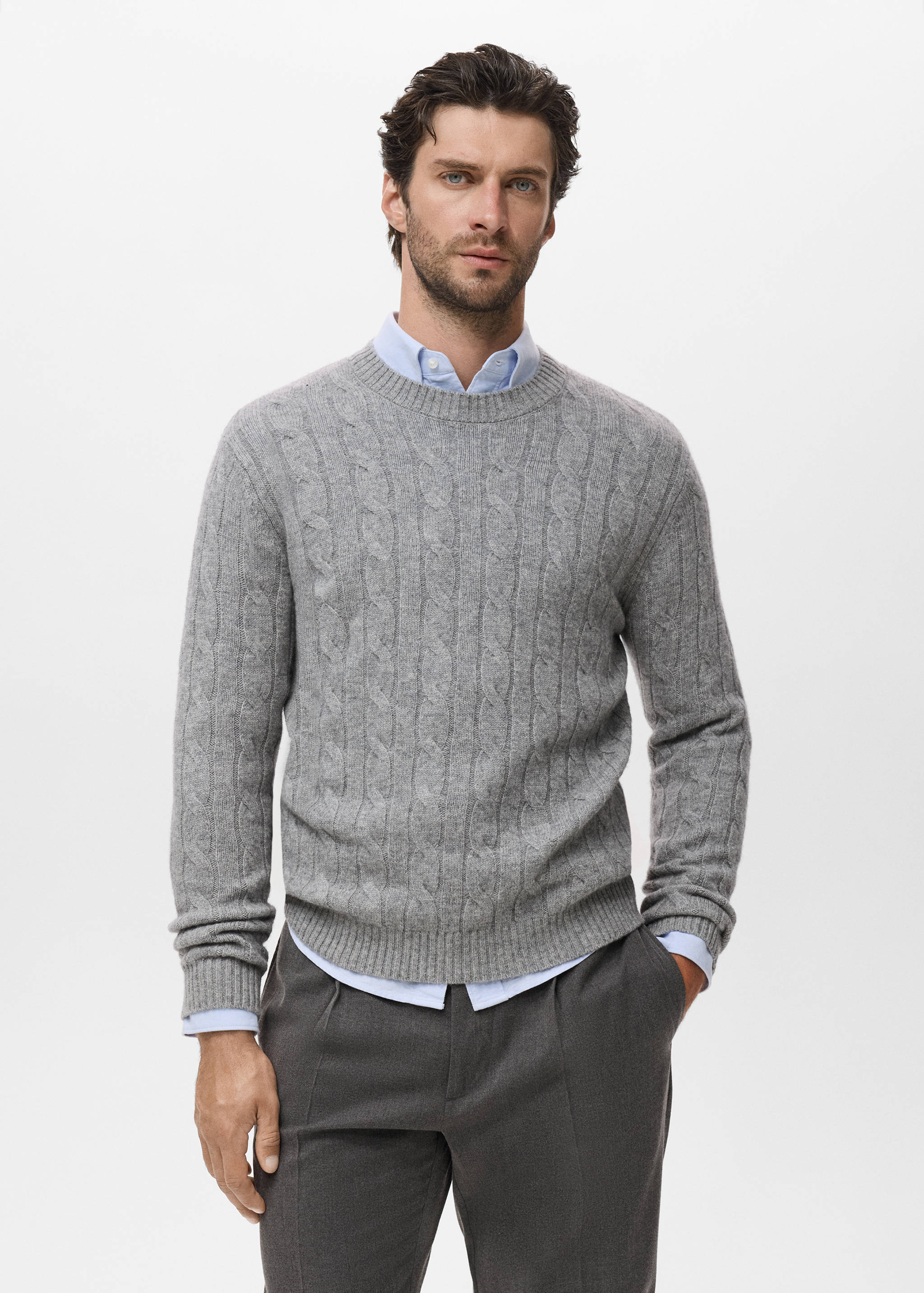 100% wool braided sweater - Medium plane