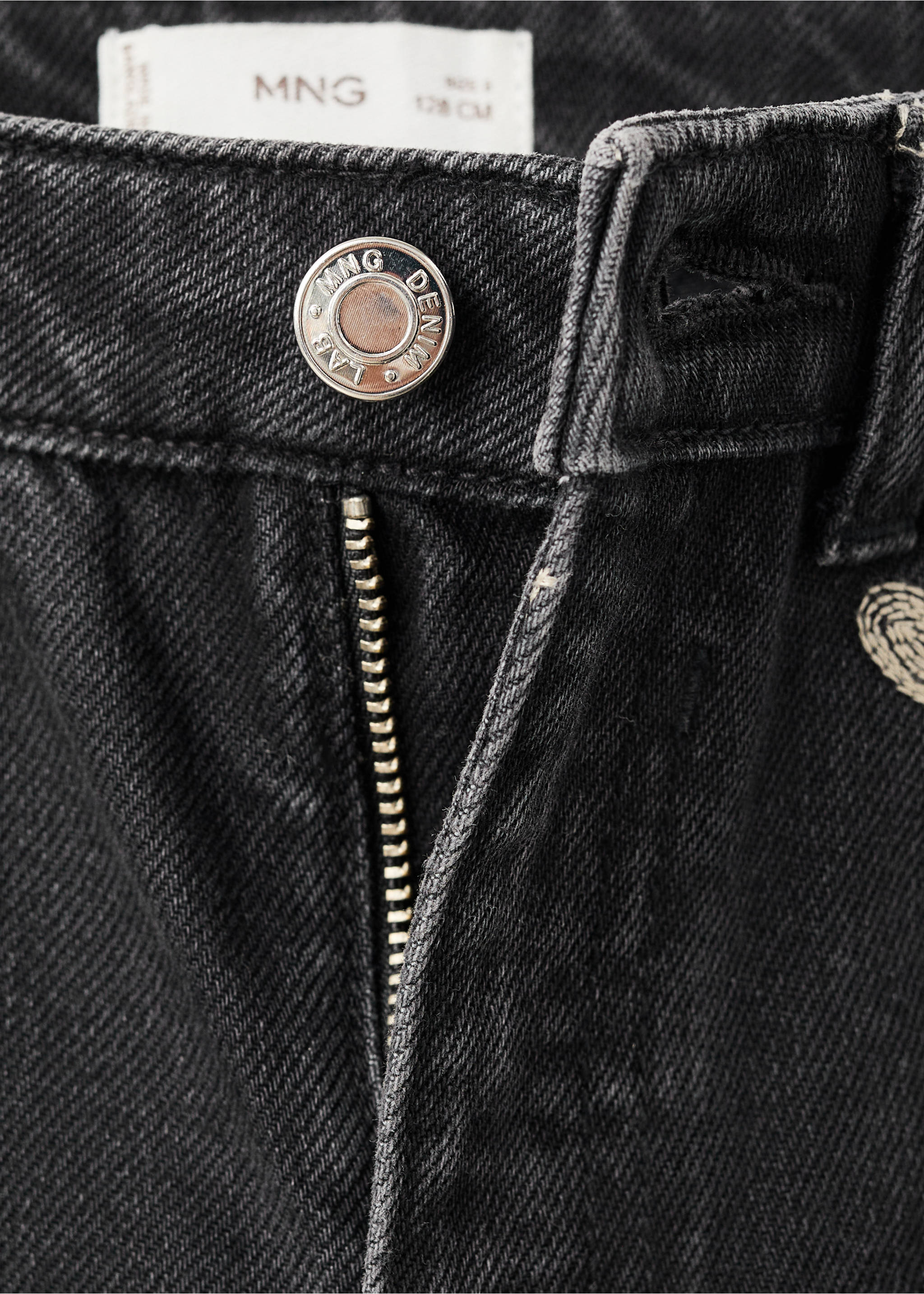 Jeans with embroidered heart - Details of the article 0, Black denim. Ref: 17086725-00.