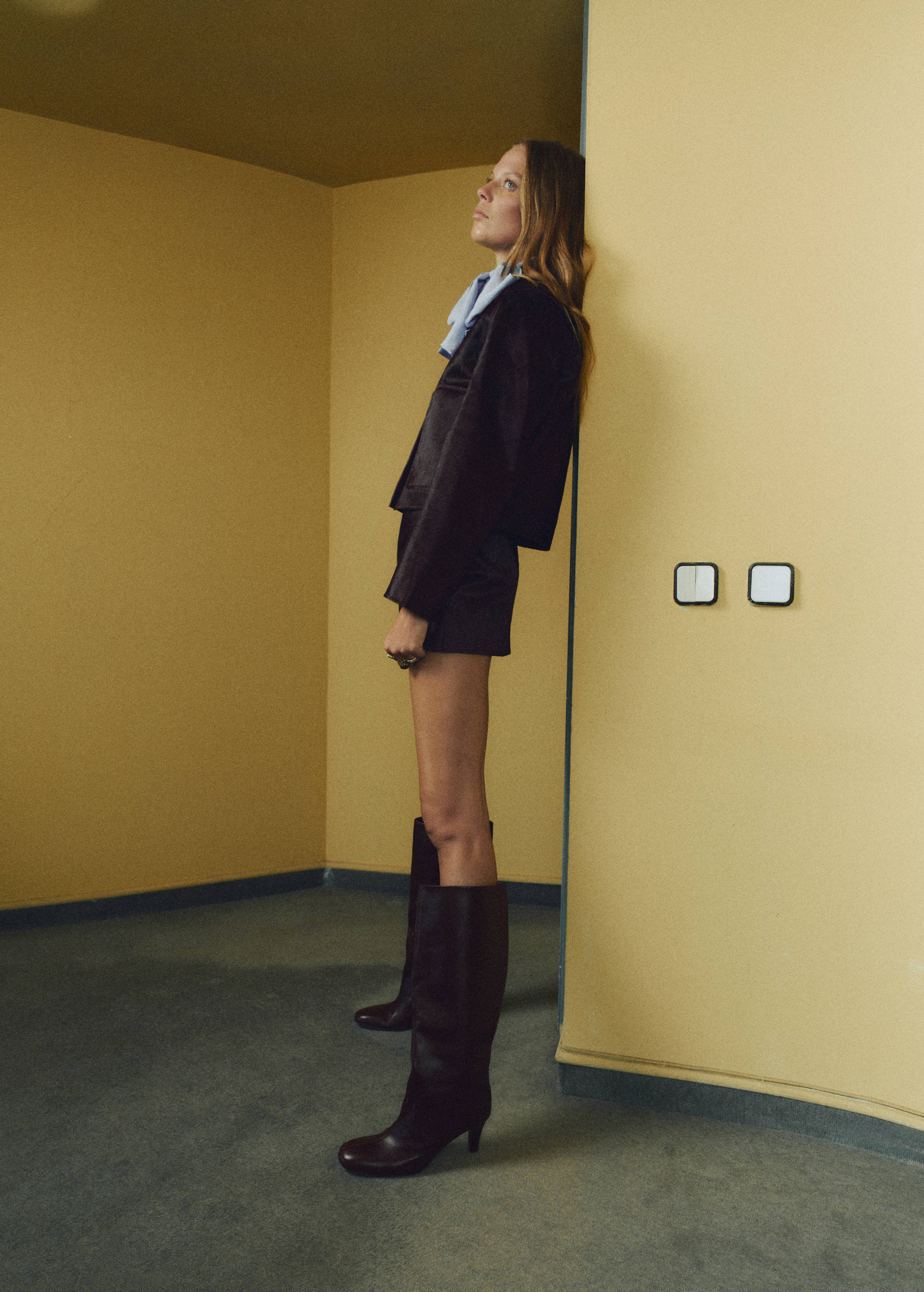 Leather jacket with fur pockets - Details of the article 6