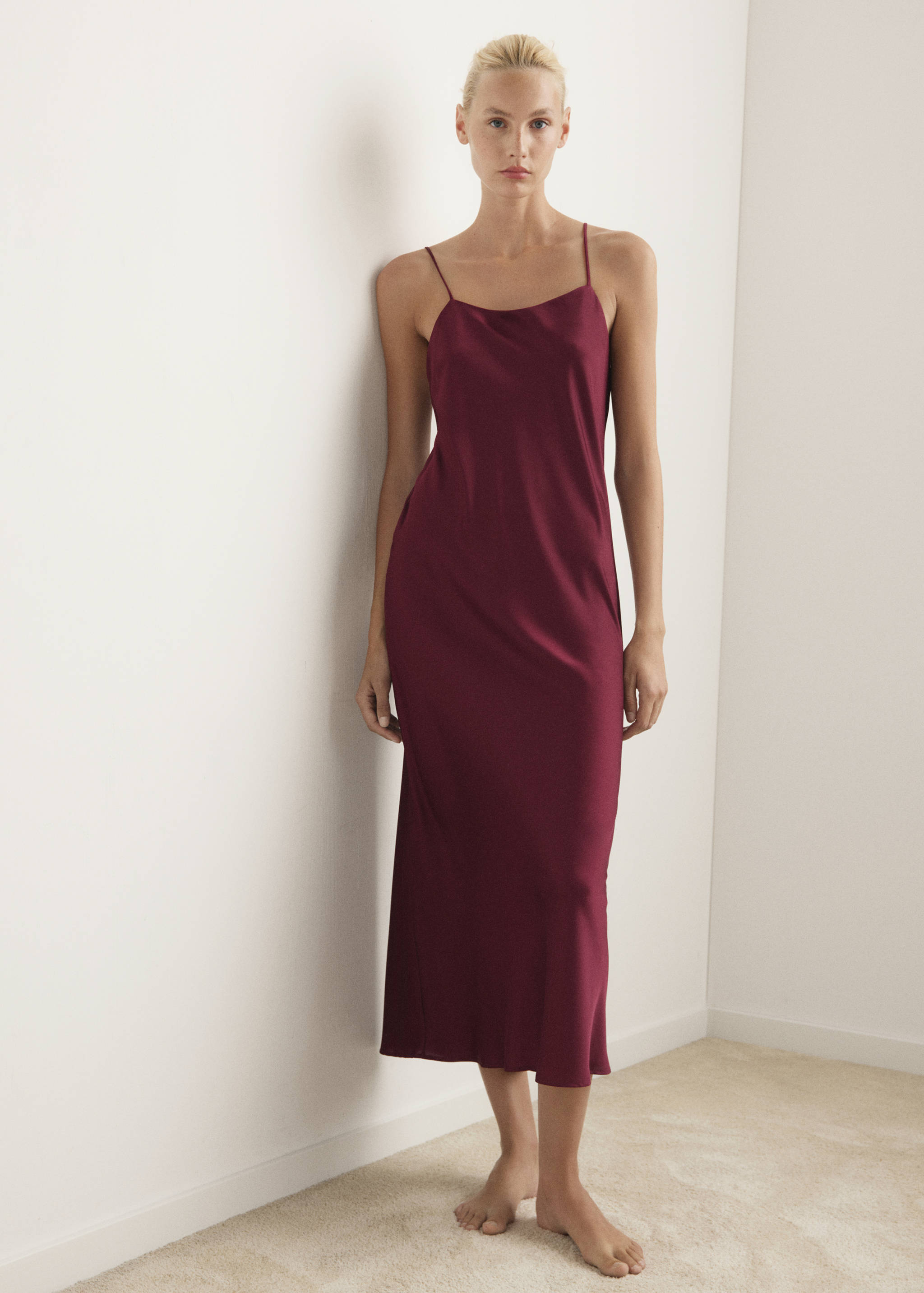 Midinattlinne i satin - Allmän bild