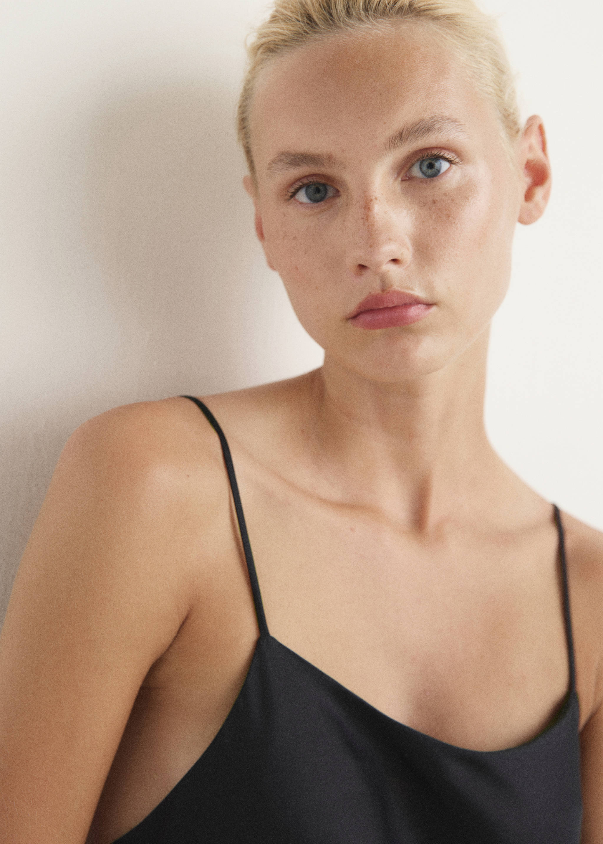 Satin midi-nightdress - Details of the article 1