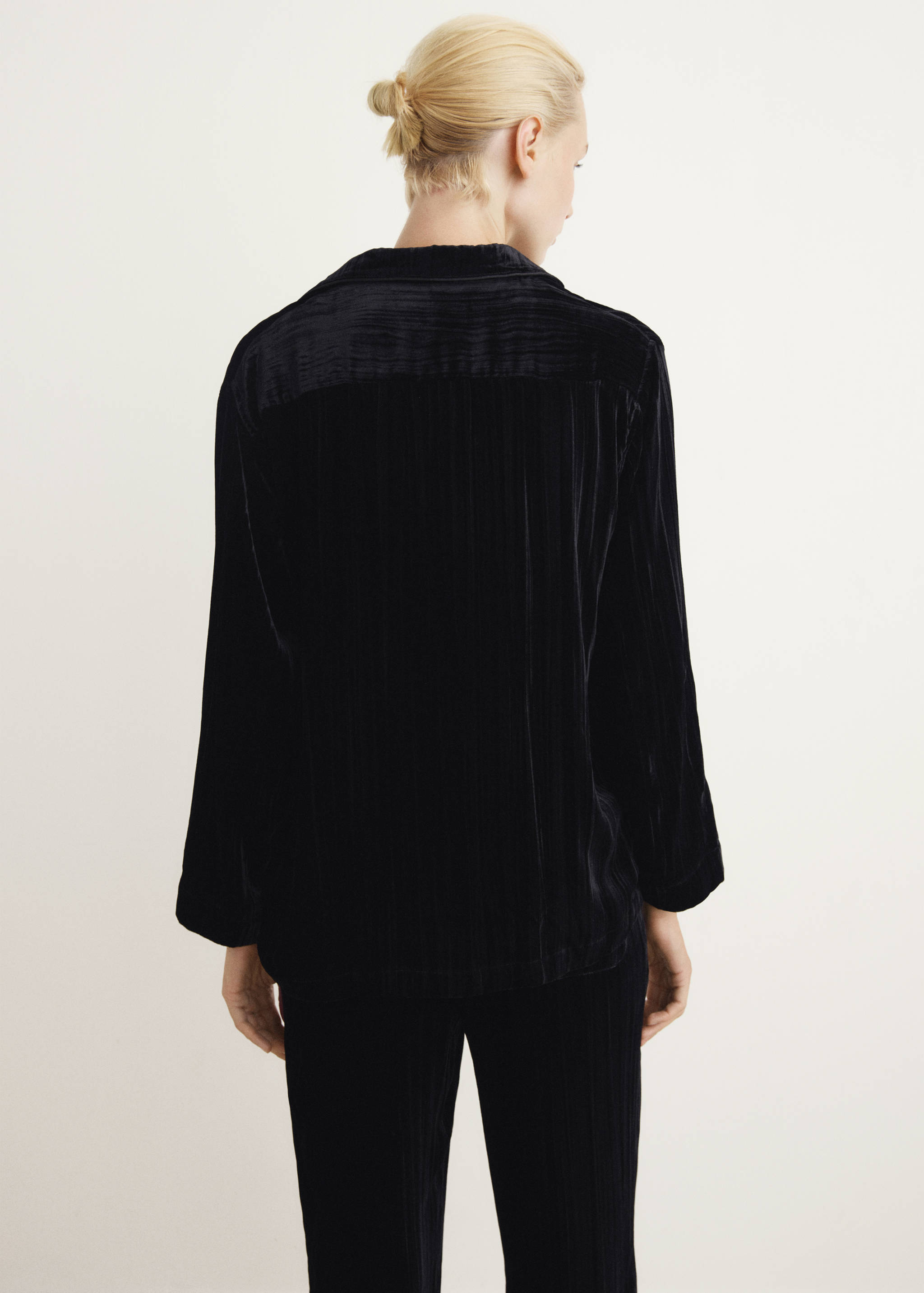 Camisa de veludo sedoso - Verso do artigo