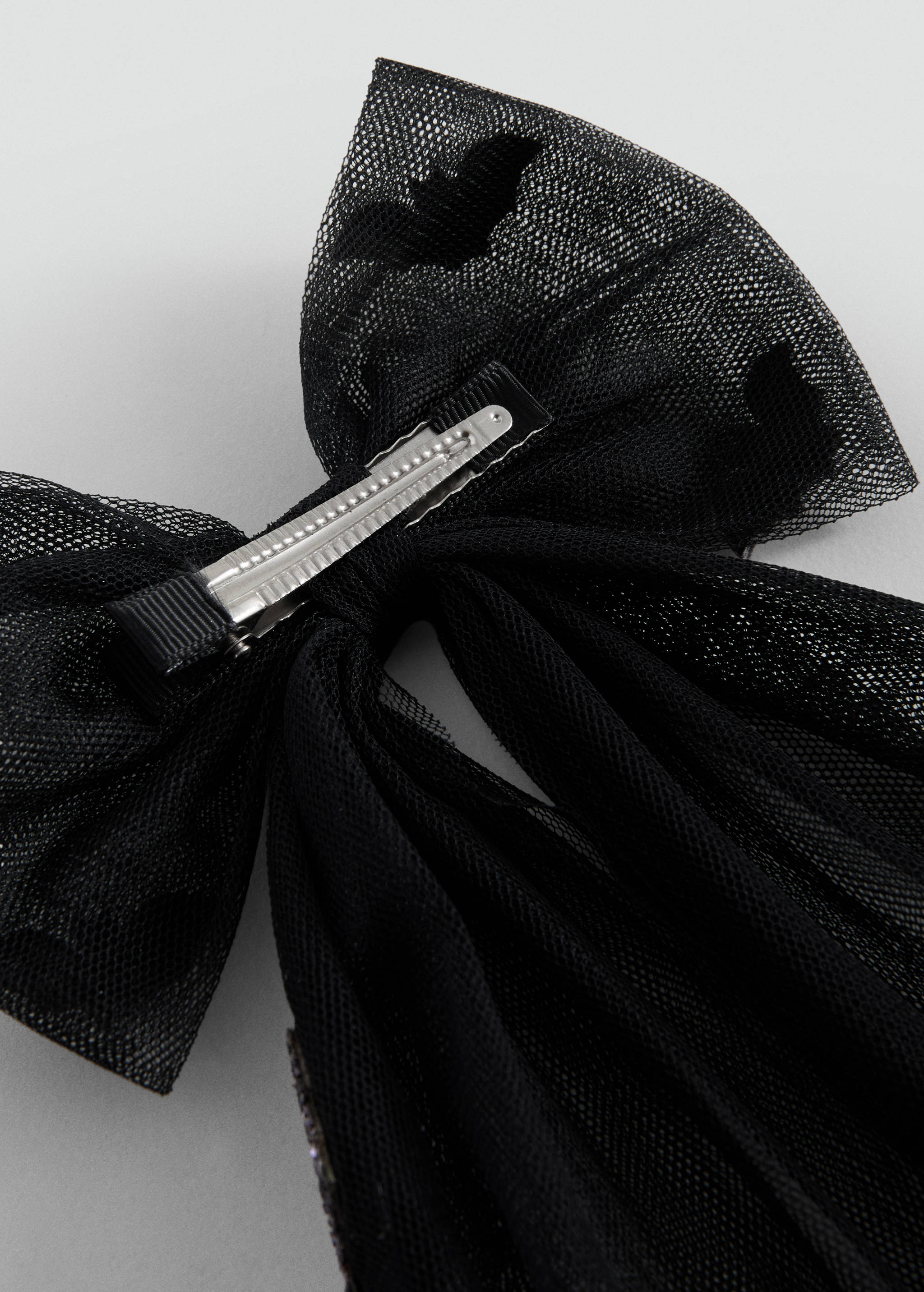 Bat barrette with bow - Details of the article 1