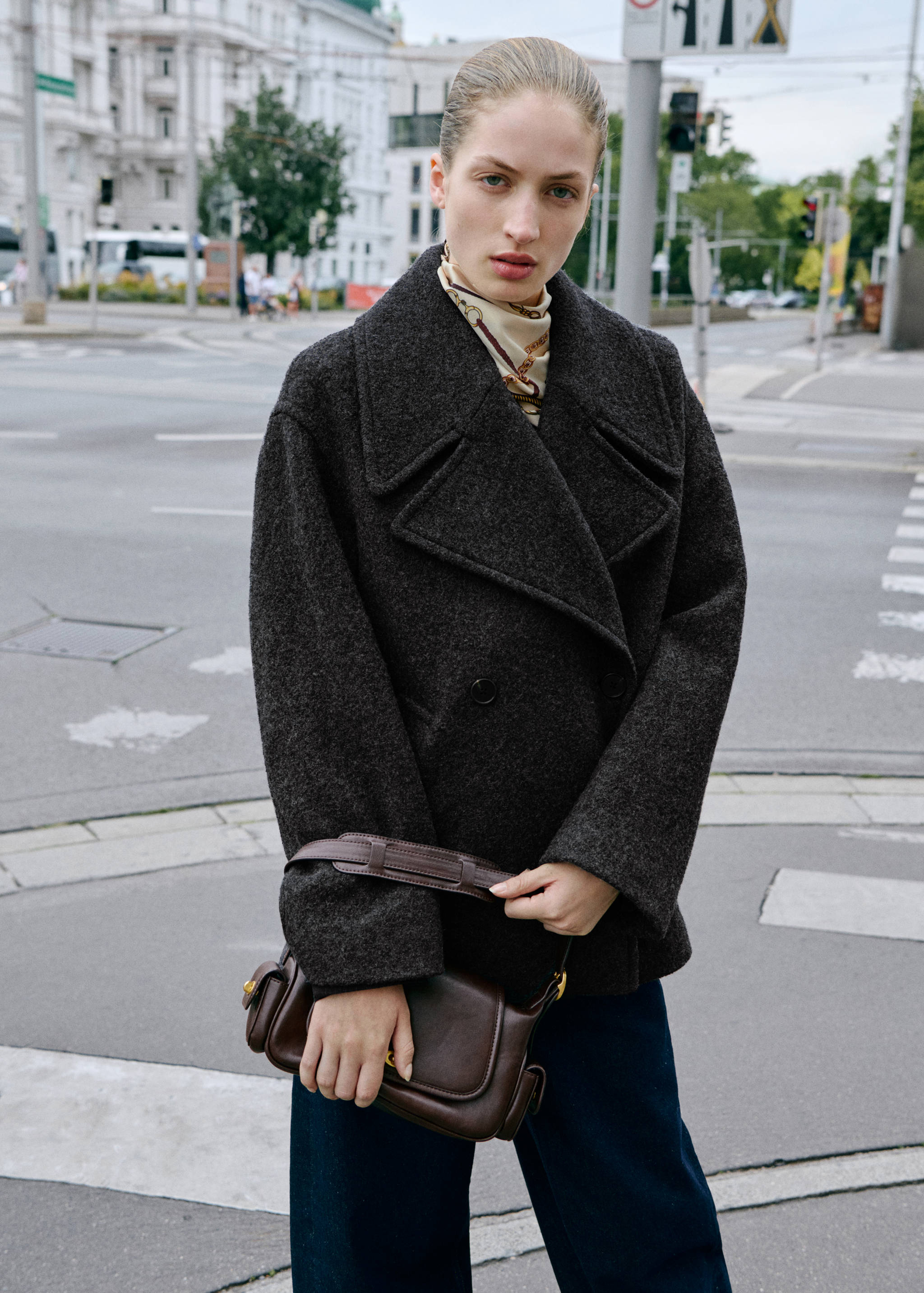 Shoulder bag with pockets - General plane