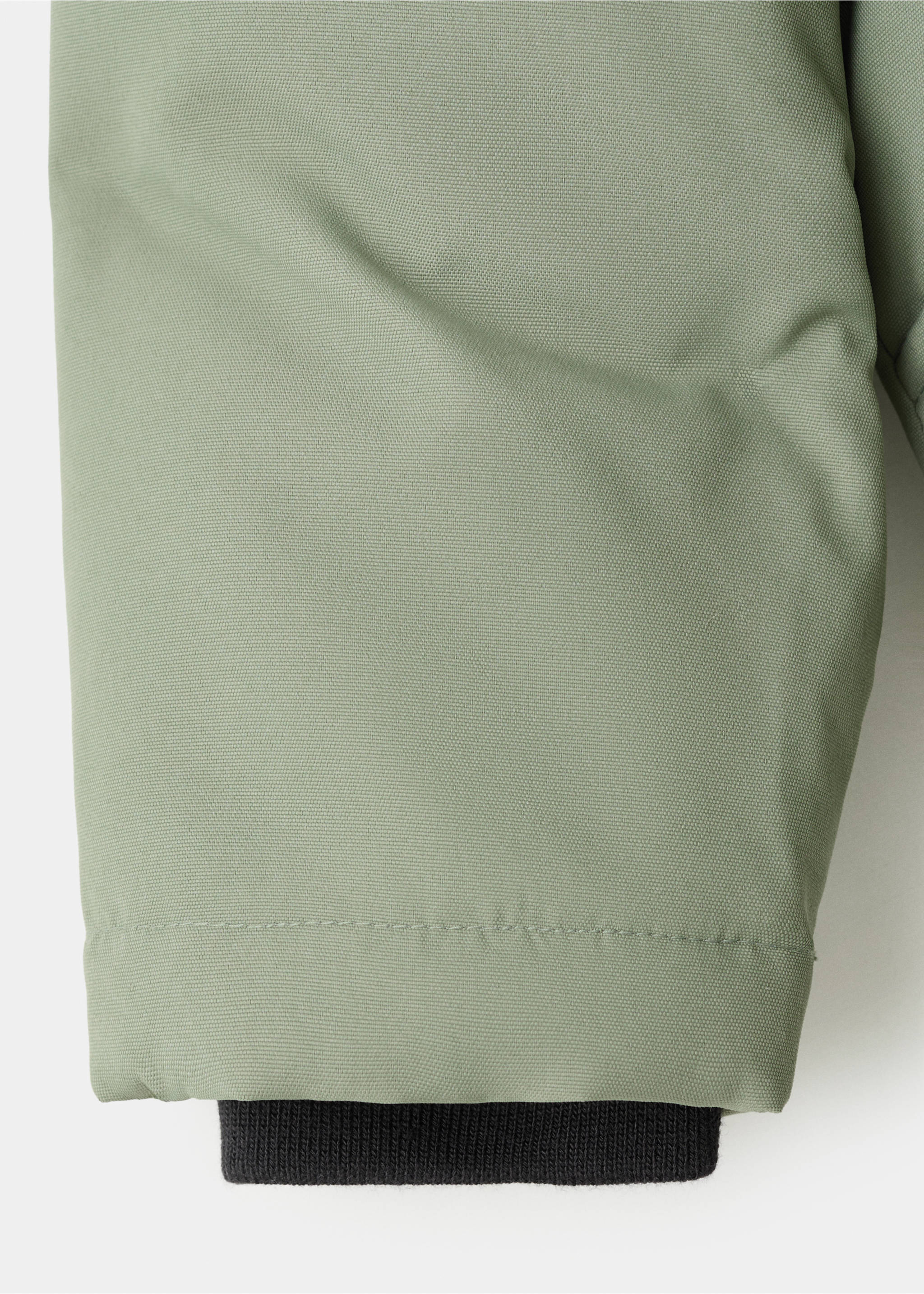 Anorak capucha pelo - Detalle del artículo 0, Verde. Ref: 17087763-00.